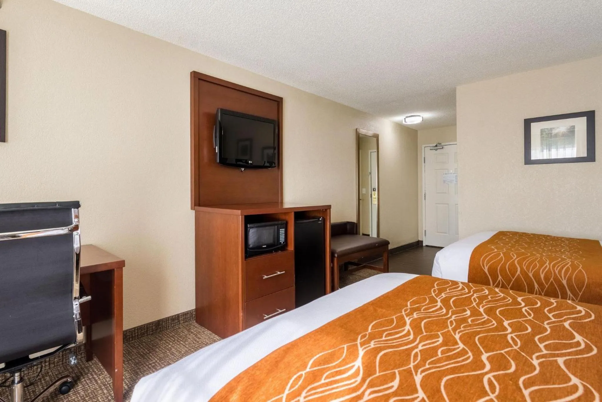 Bedroom, Bed in Comfort Inn & Suites Dayton North