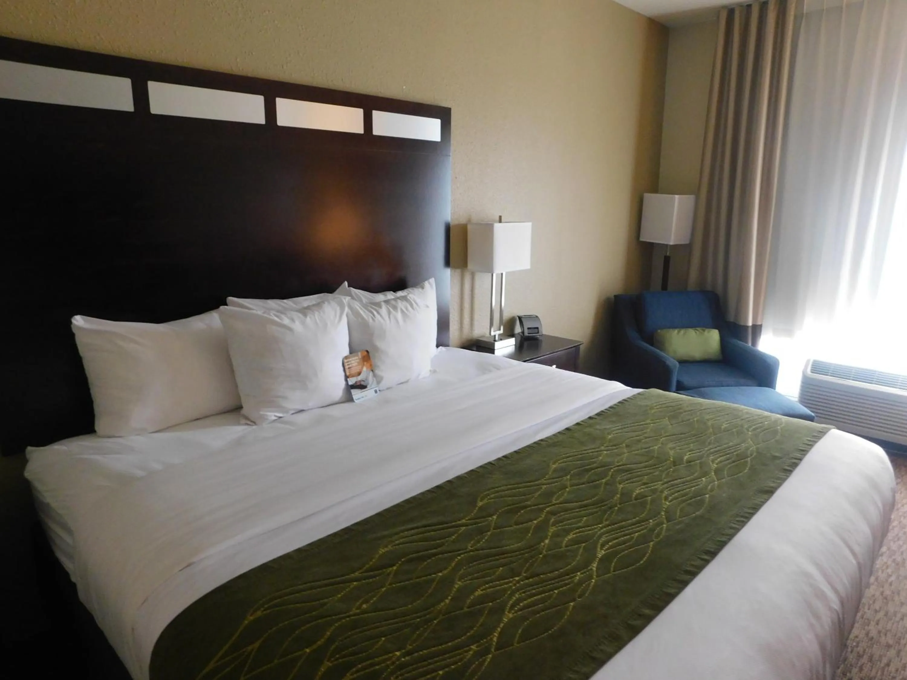 Bed in Comfort Inn St Clairsville