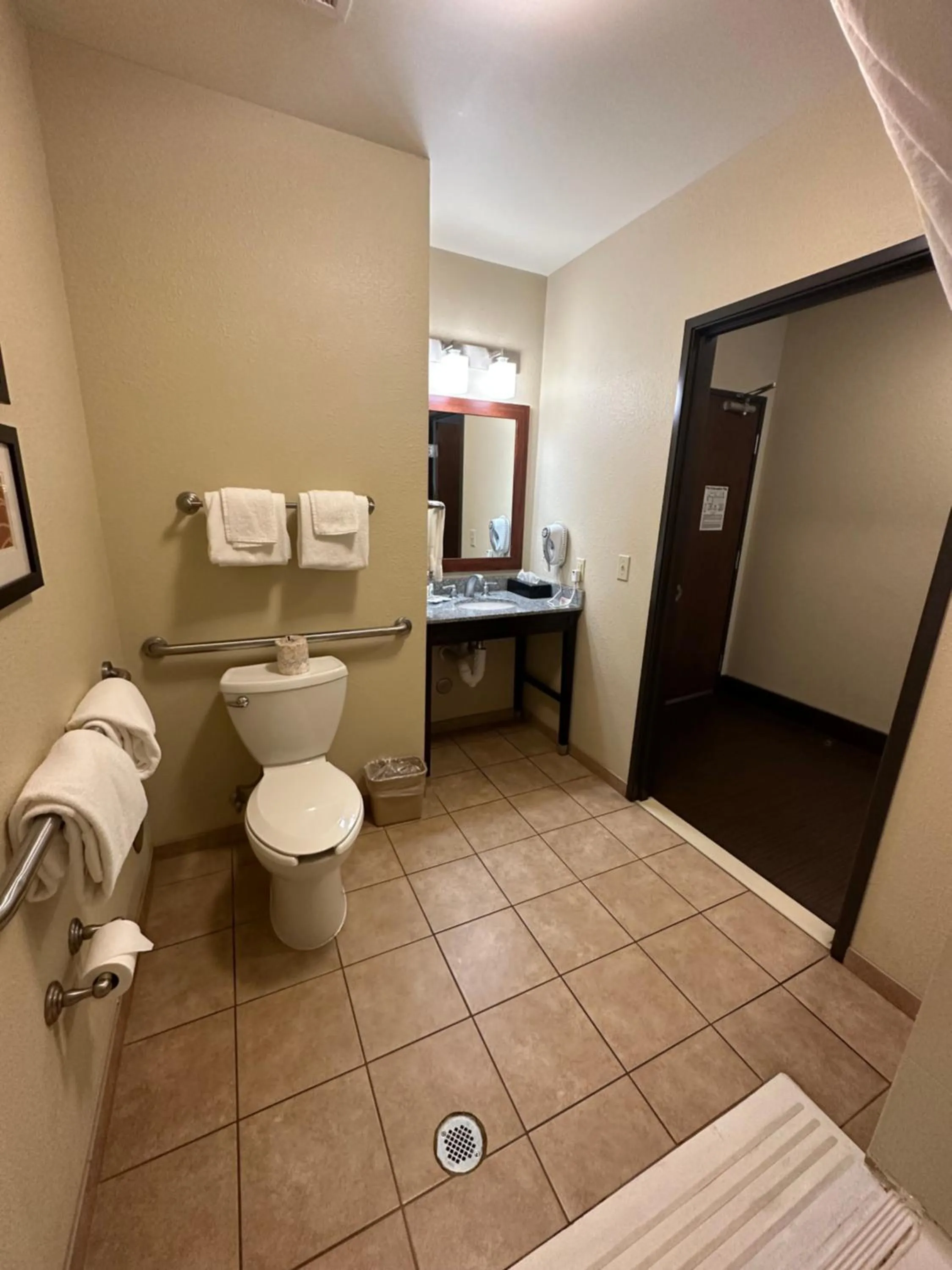 Toilet in Comfort Inn St Clairsville