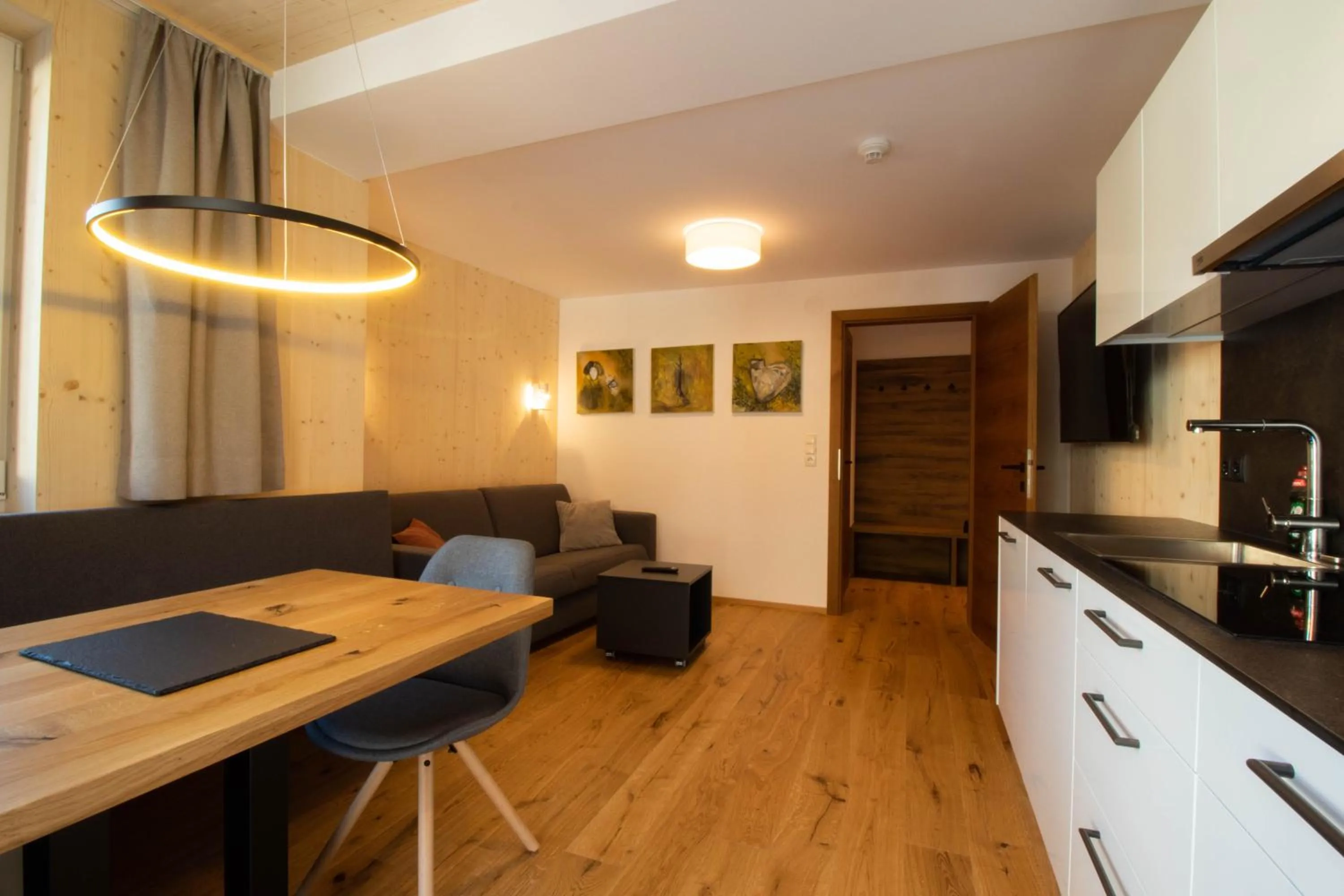 Kitchen or kitchenette in Wally Berg-Appartements