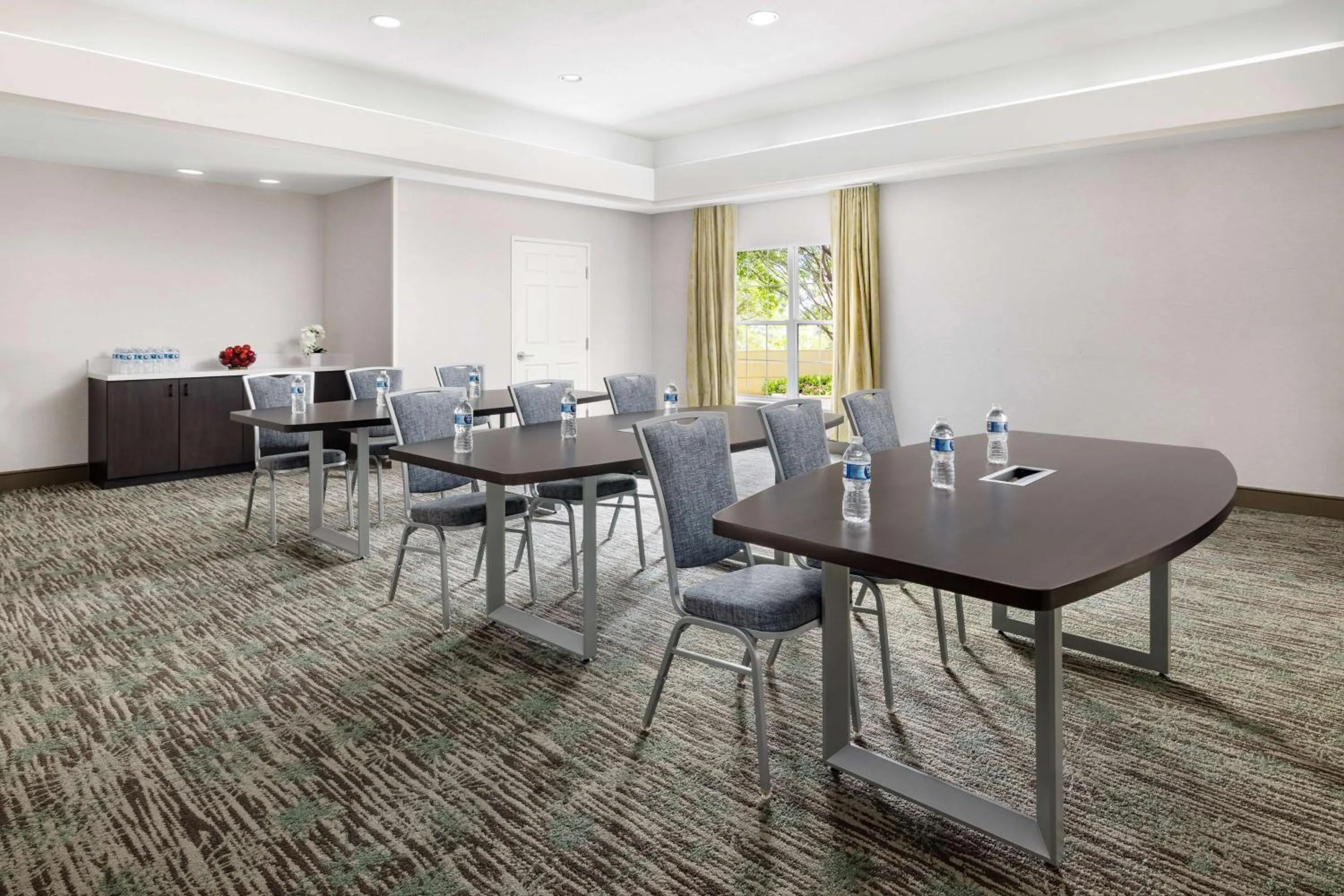 Meeting/conference room in Homewood Suites by Hilton Dallas-DFW Airport N-Grapevine