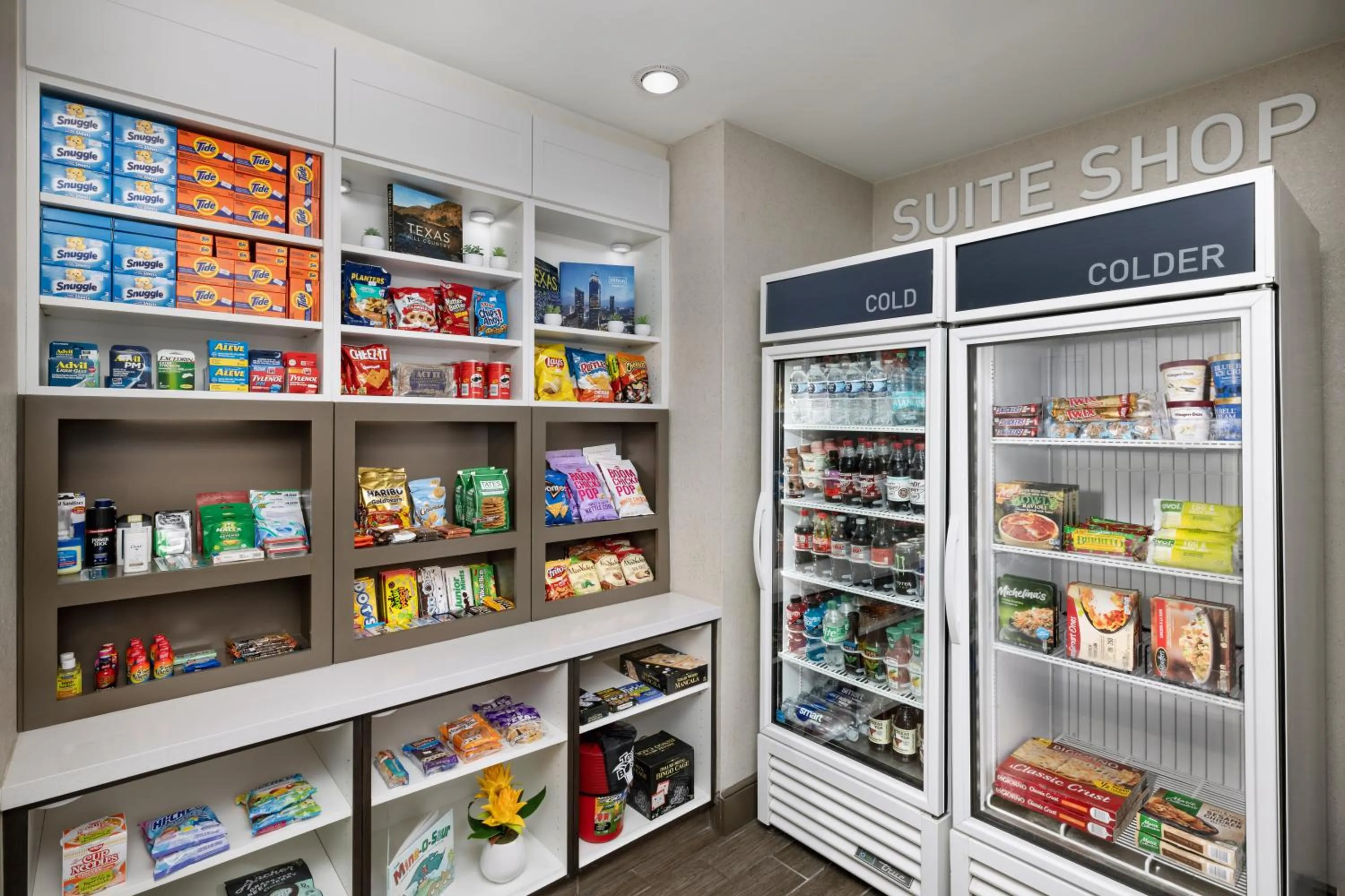 Supermarket/grocery shop in Homewood Suites by Hilton Dallas-DFW Airport N-Grapevine