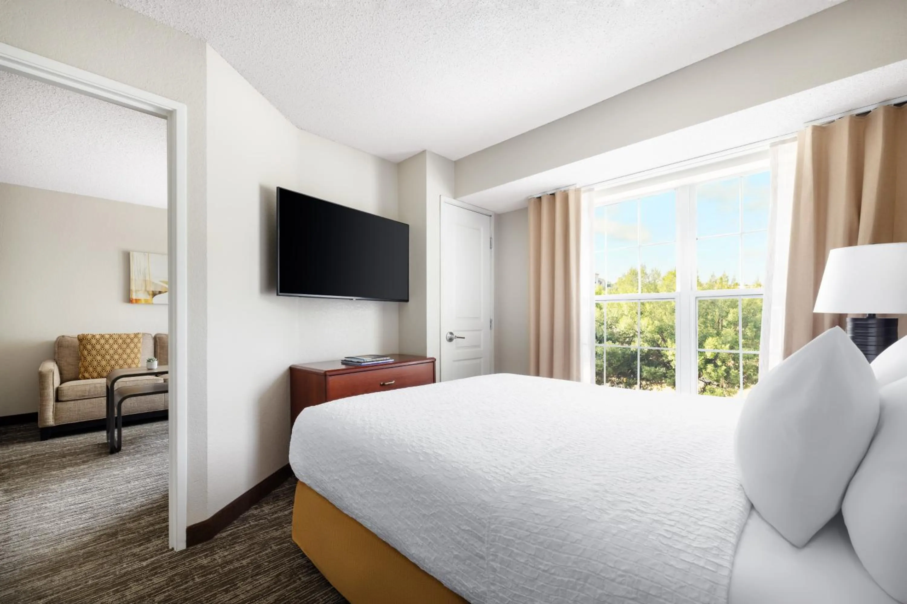 Guests, Bed in Homewood Suites by Hilton Dallas-DFW Airport N-Grapevine