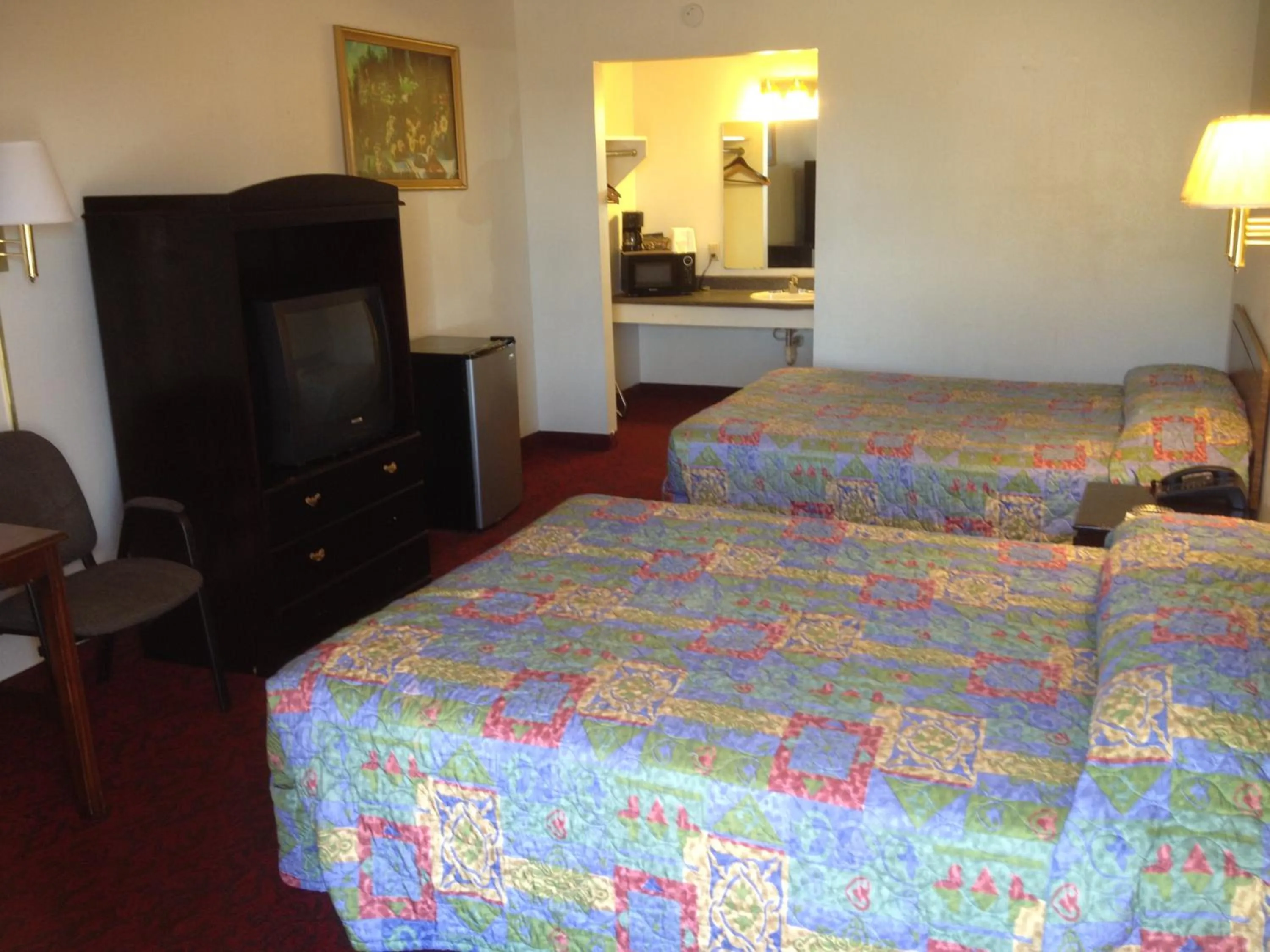 Bedroom, Bed in American Dream Inn