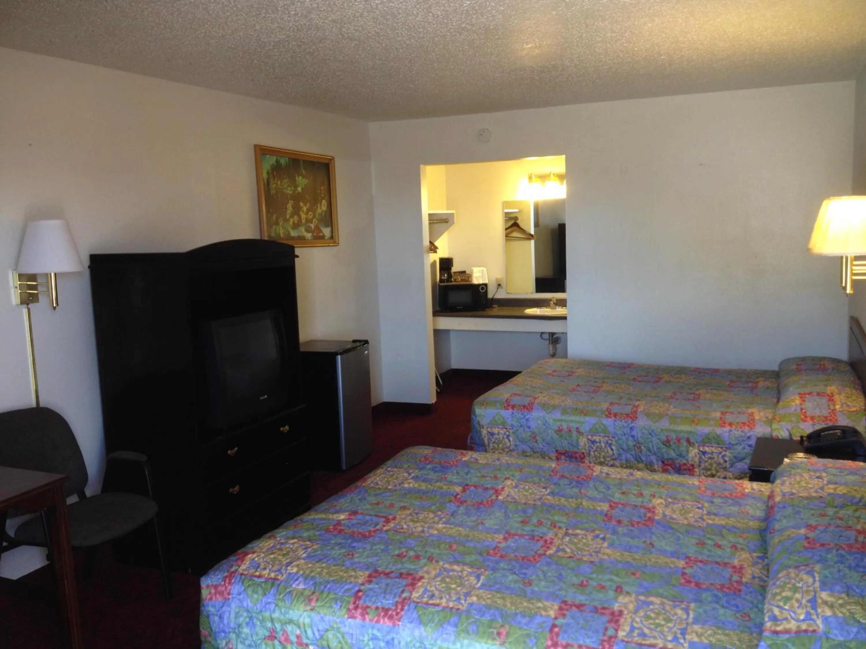 Bedroom, Bed in American Dream Inn