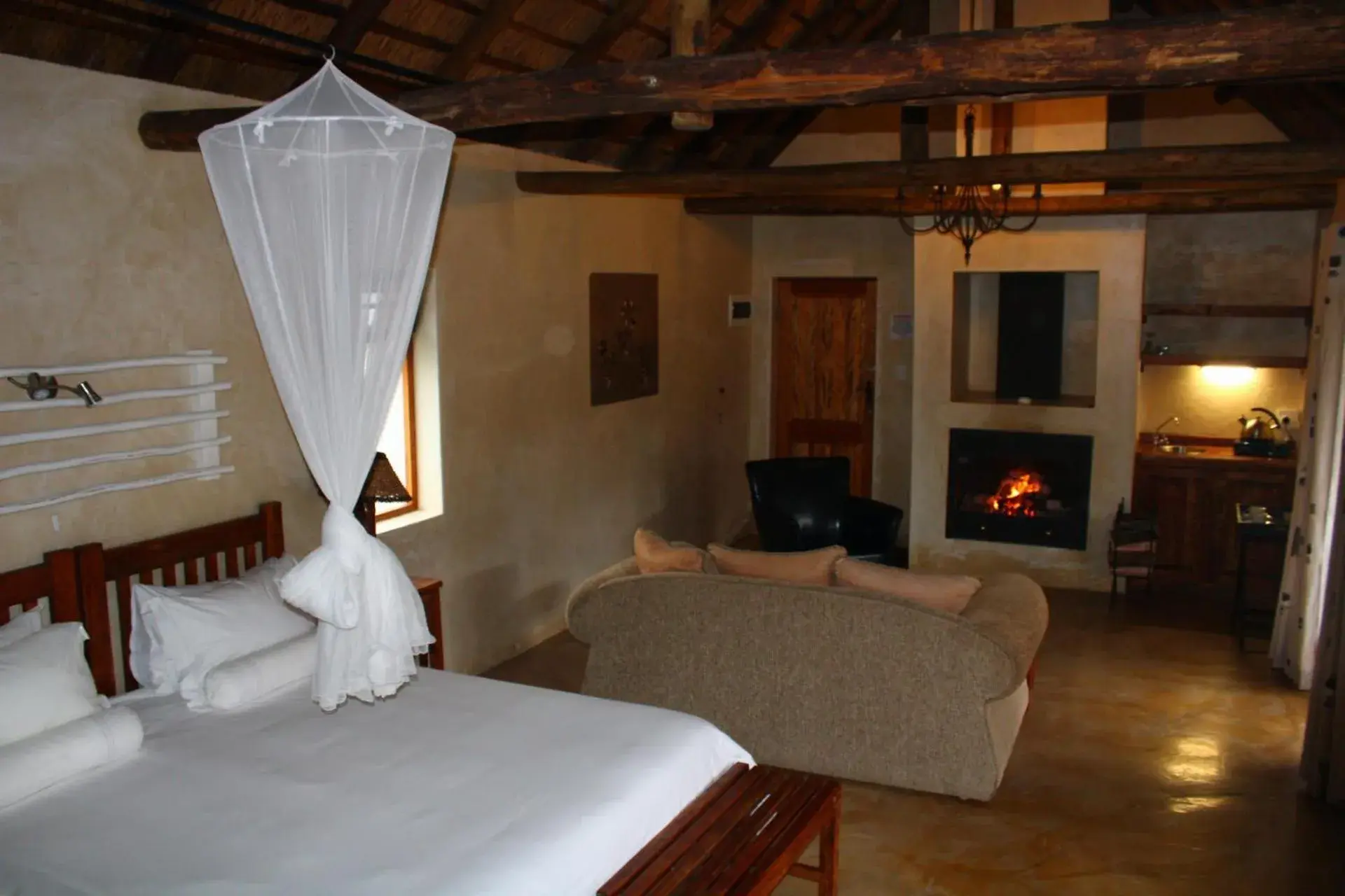 One-Bedroom Chalet - single occupancy in Bosch Luys Kloof Nature Reserve One-Bedroom Chalet - single occupancy in Bosch Luys Kloof Nature Reserve