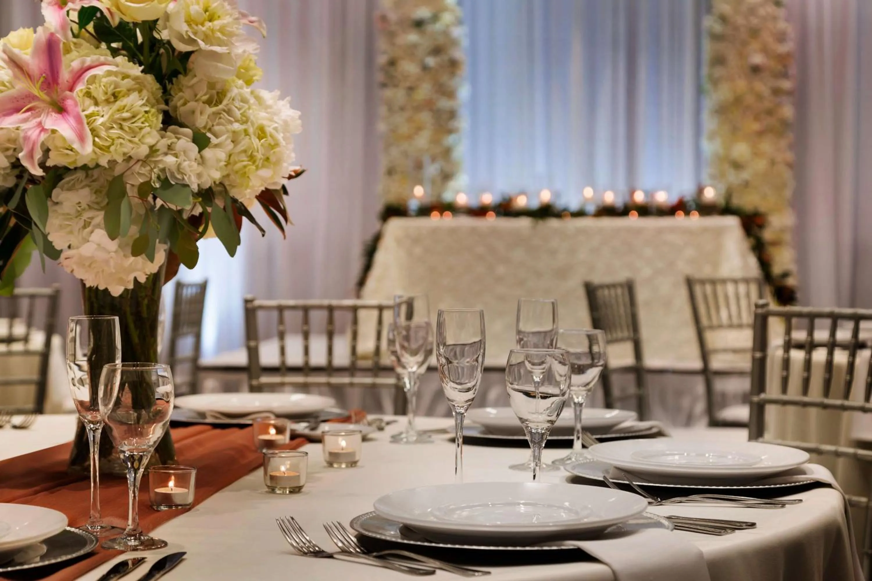 Meeting/conference room in Embassy Suites Dallas - DFW Airport North