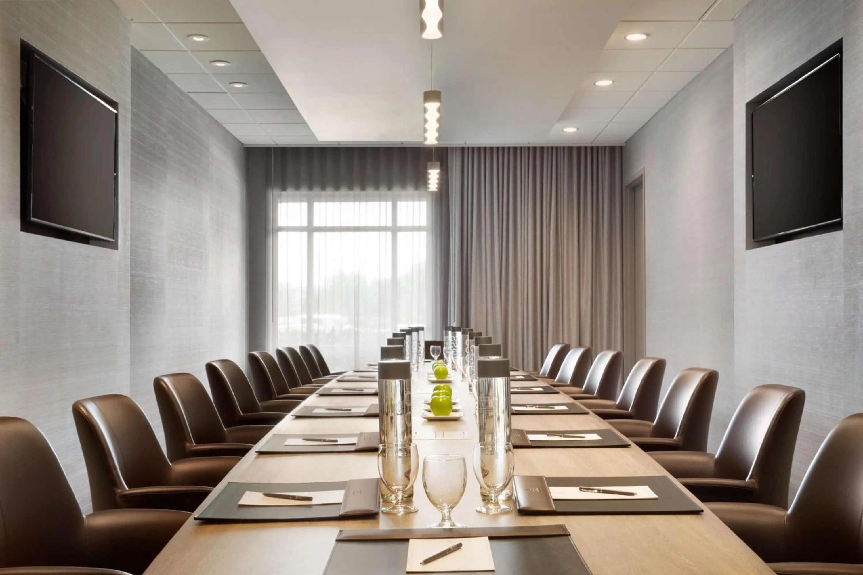 Meeting/conference room in Embassy Suites Dallas - DFW Airport North