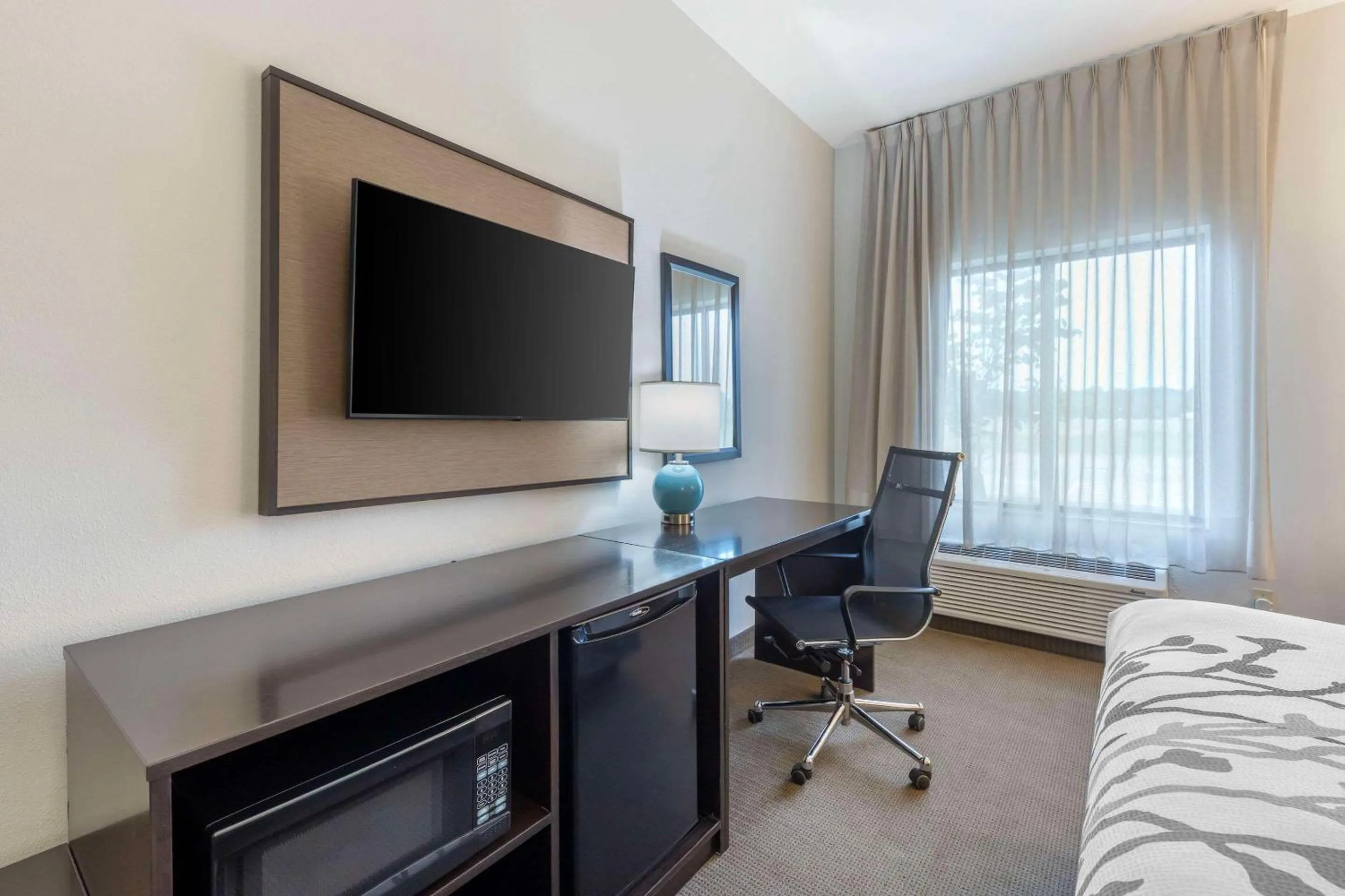 Bedroom, Bed in Sleep Inn & Suites Norman near University