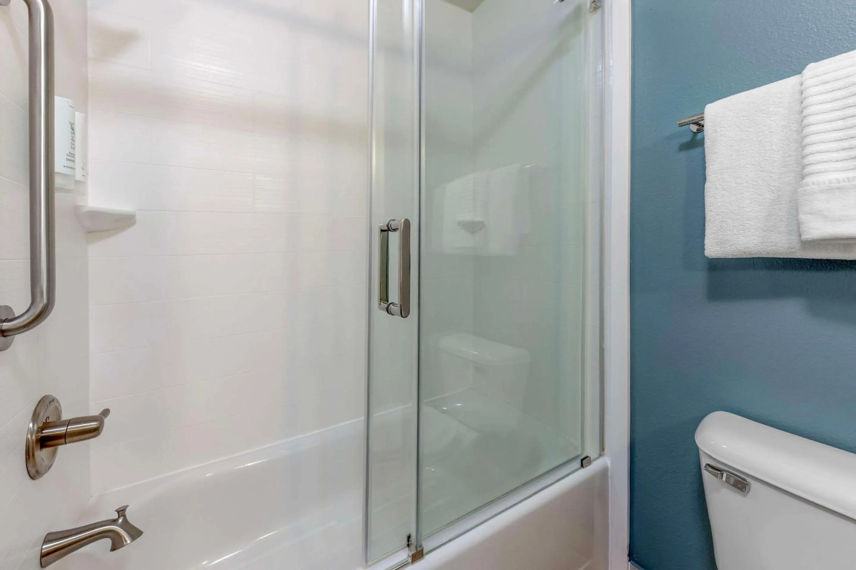 Bedroom in Sleep Inn & Suites Norman near University