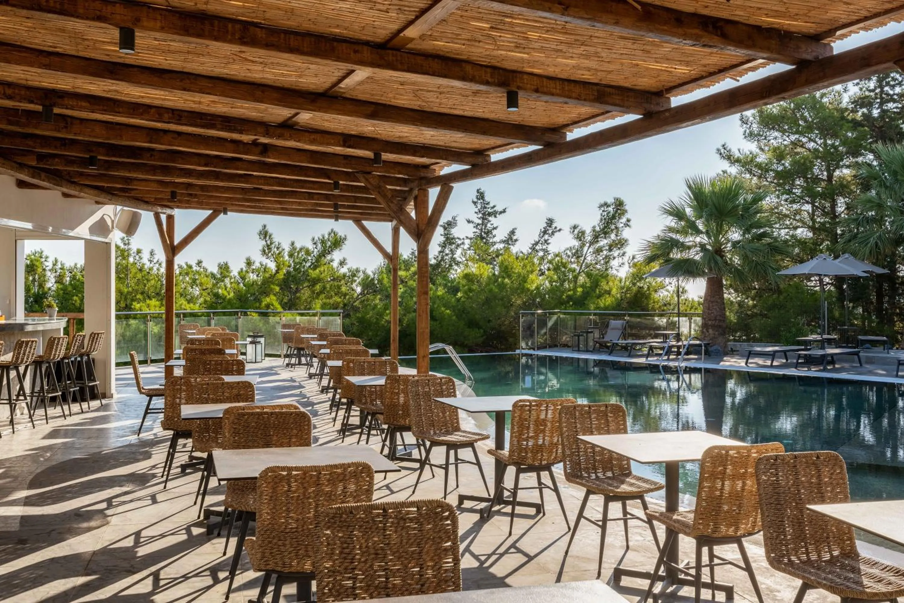 Restaurant/places to eat in Atalanti Boutique Hotel - Adults Only