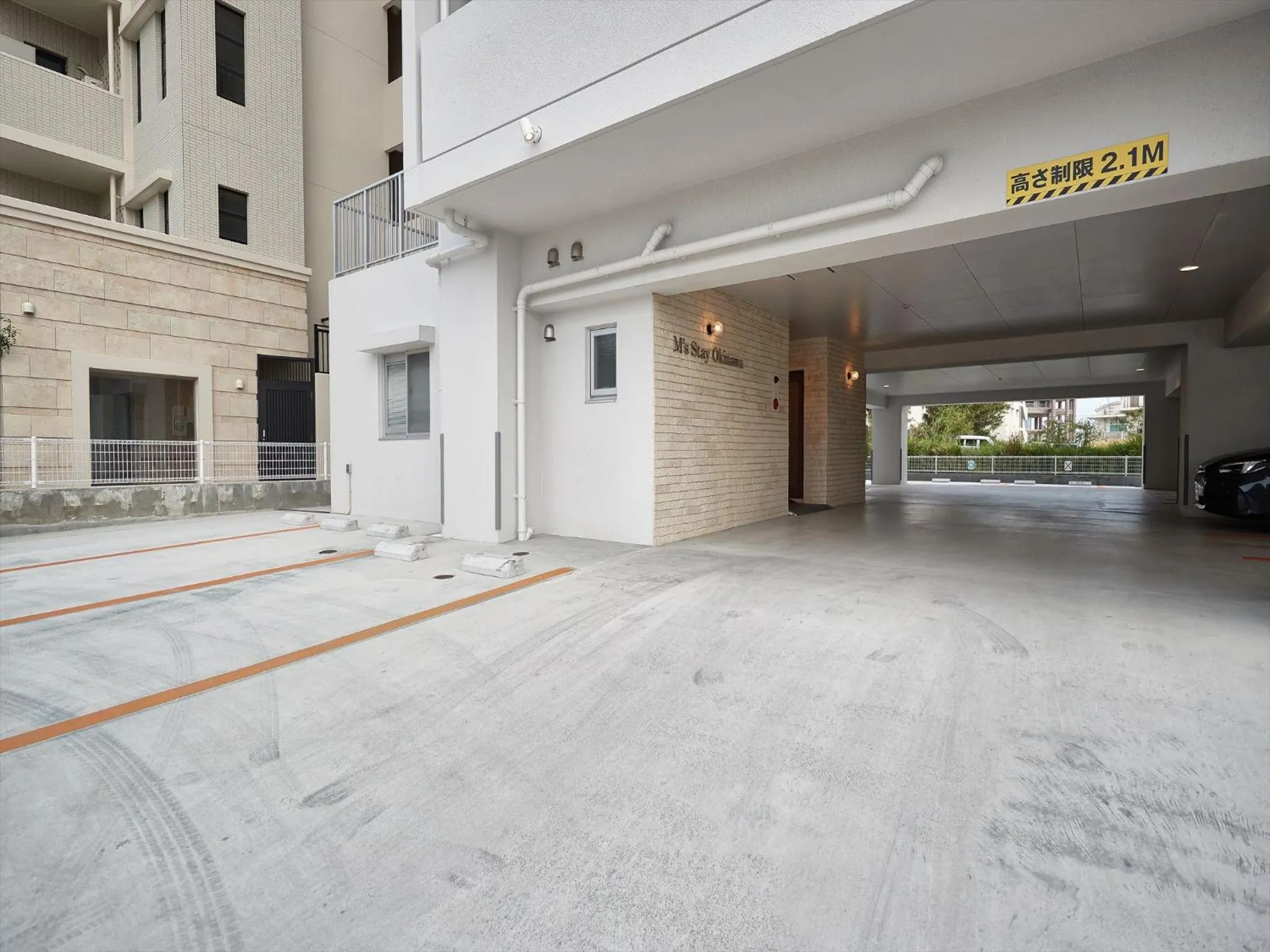 Facade/entrance in M´s Stay Okinawa