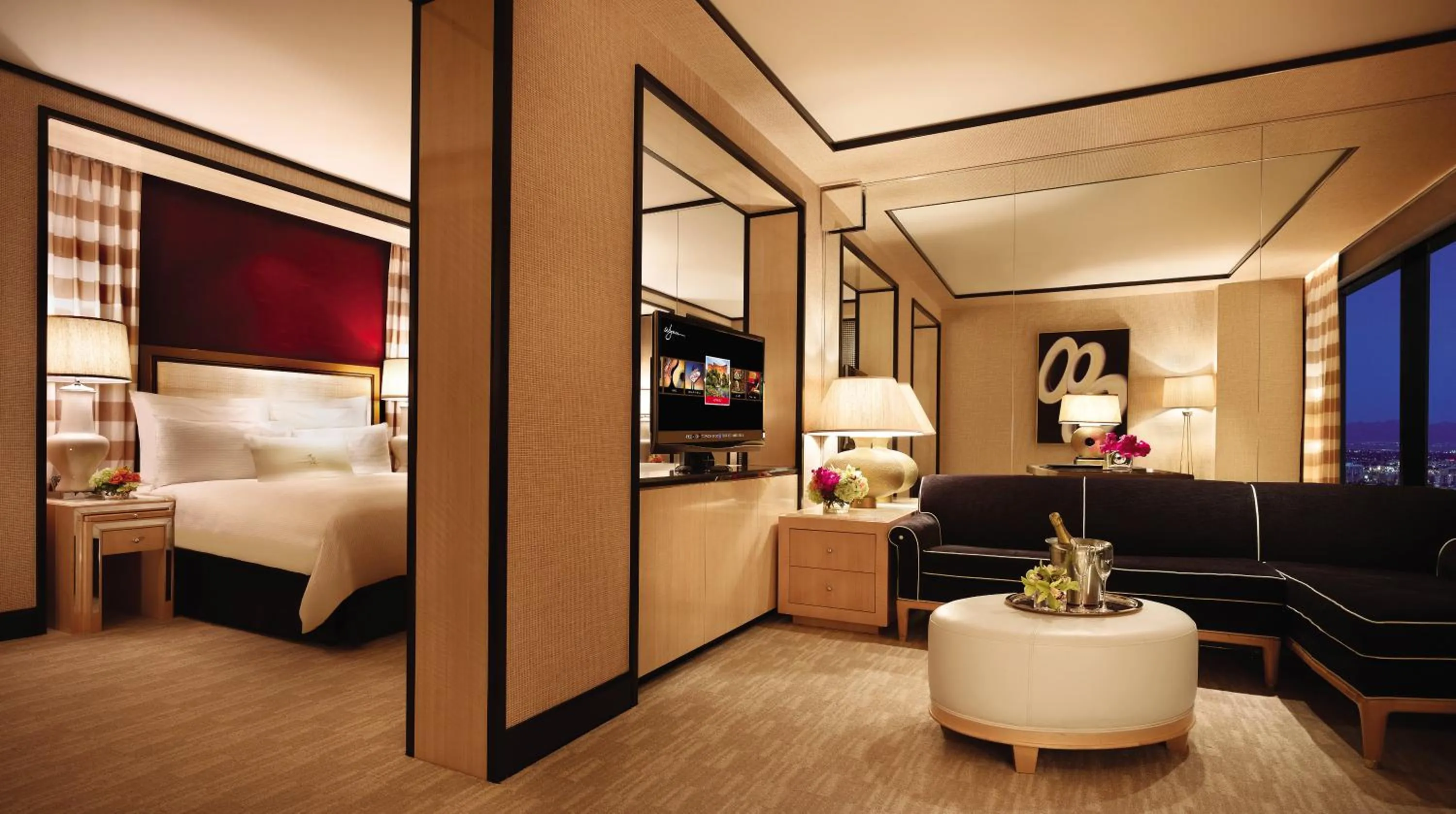 Photo of the whole room, Bed in Encore at Wynn Las Vegas