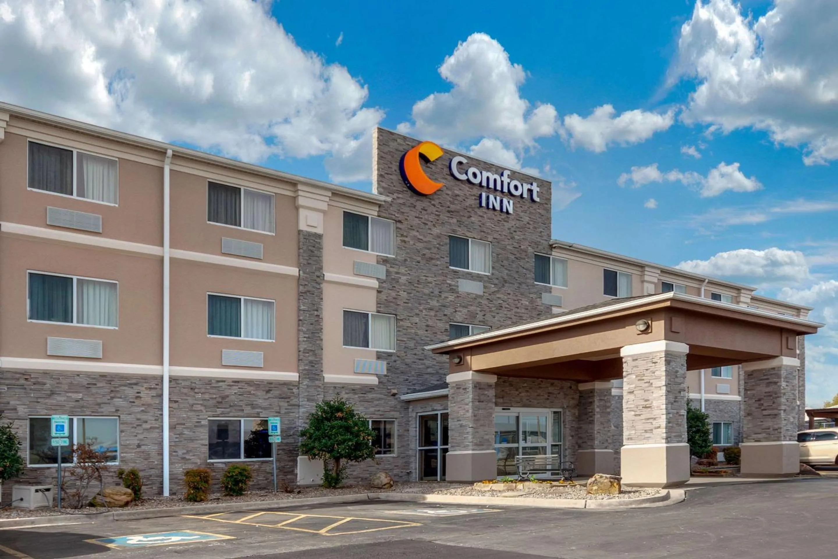 Property building in Comfort Inn Oklahoma City South - I-240