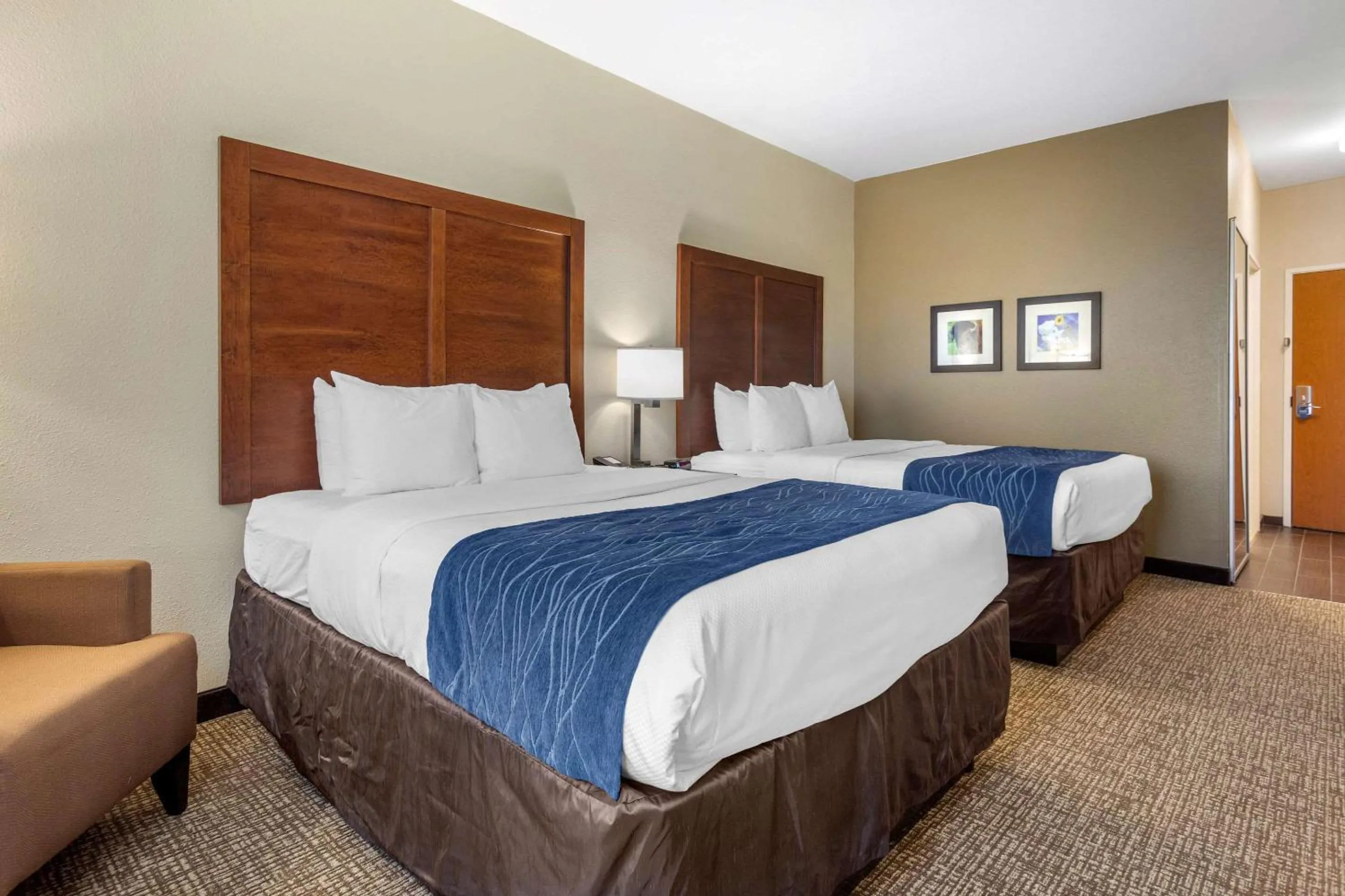 Bedroom, Bed in Comfort Inn & Suites Glenpool