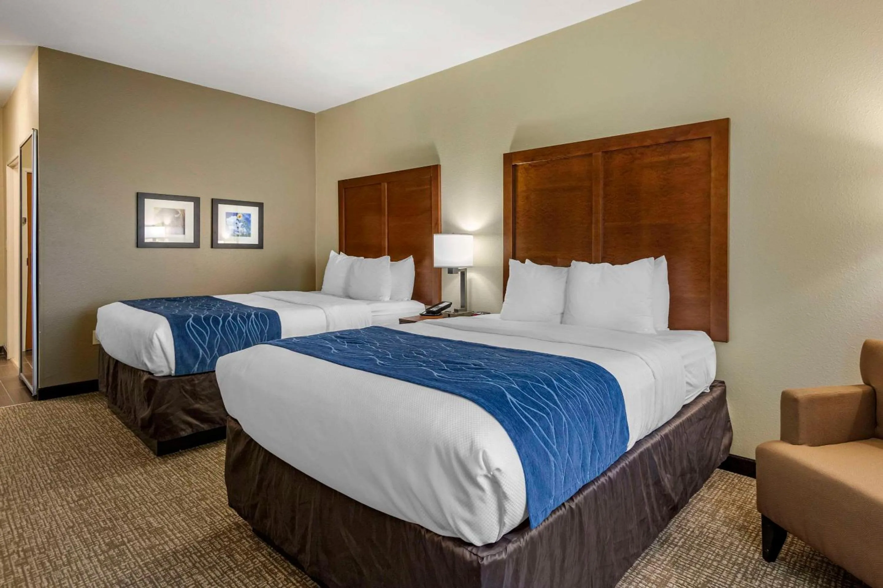 Bedroom, Bed in Comfort Inn & Suites Glenpool