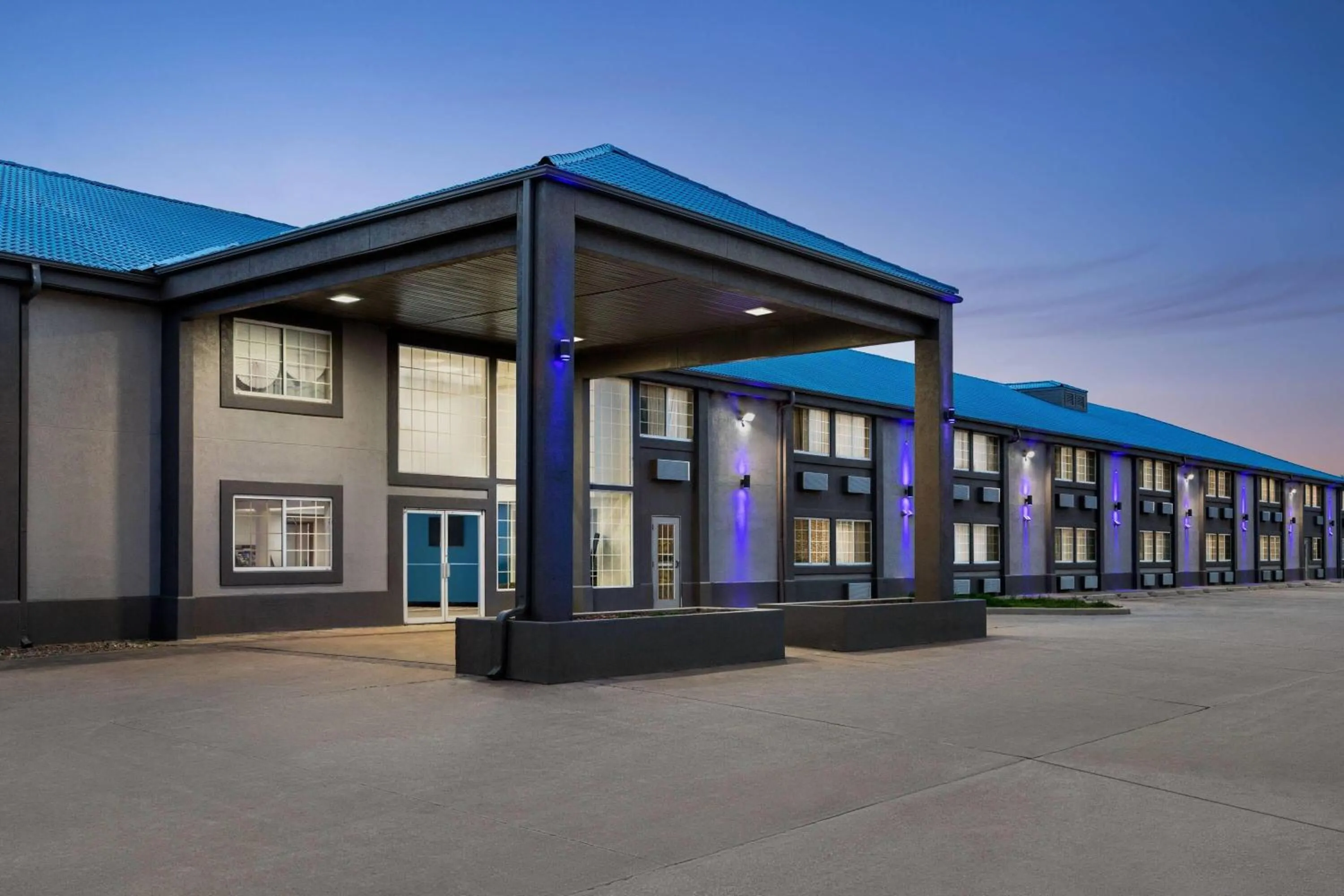 Property building in Baymont by Wyndham Blackwell I-35