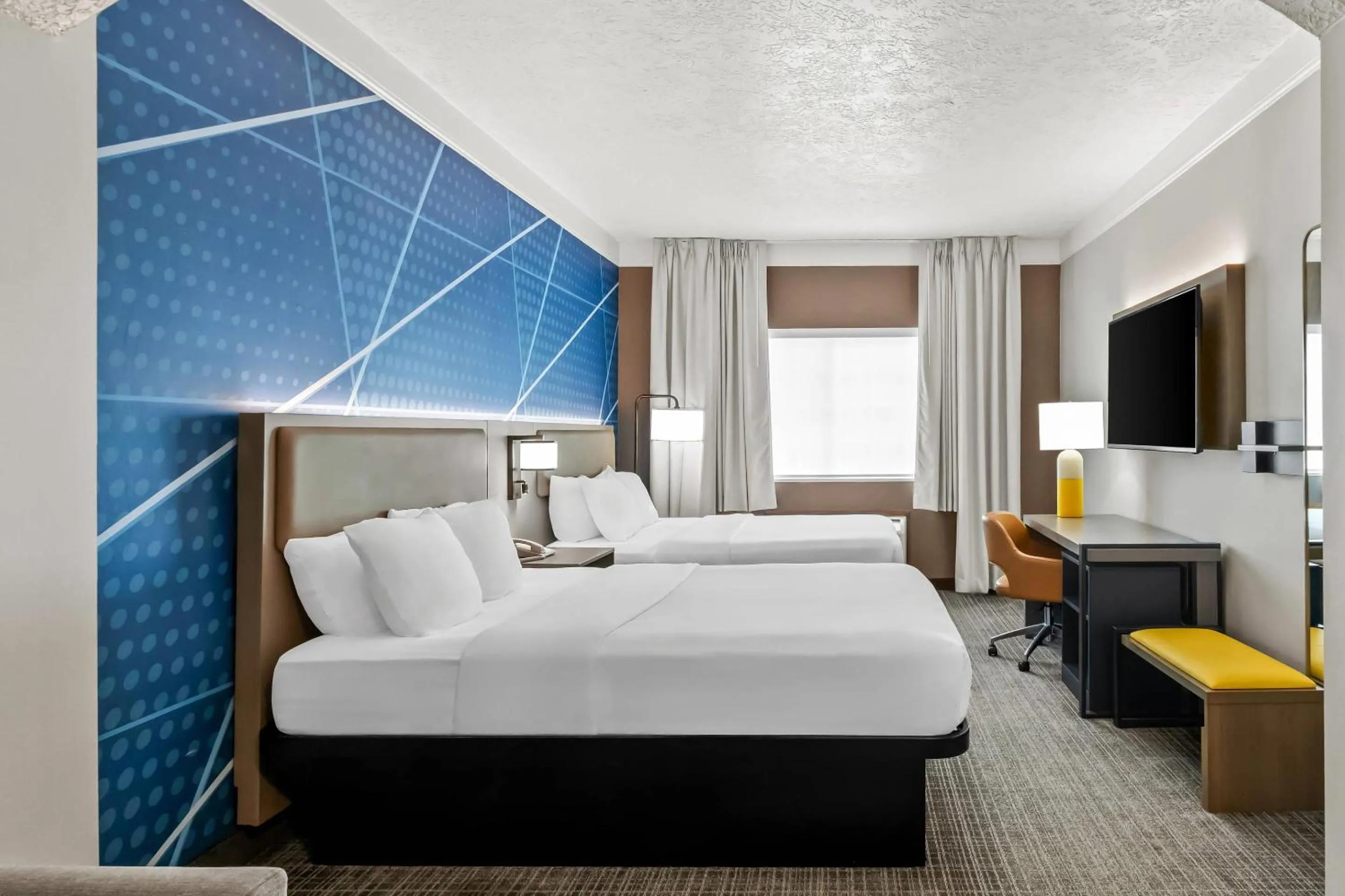 Bedroom, Bed in Comfort Suites Clackamas