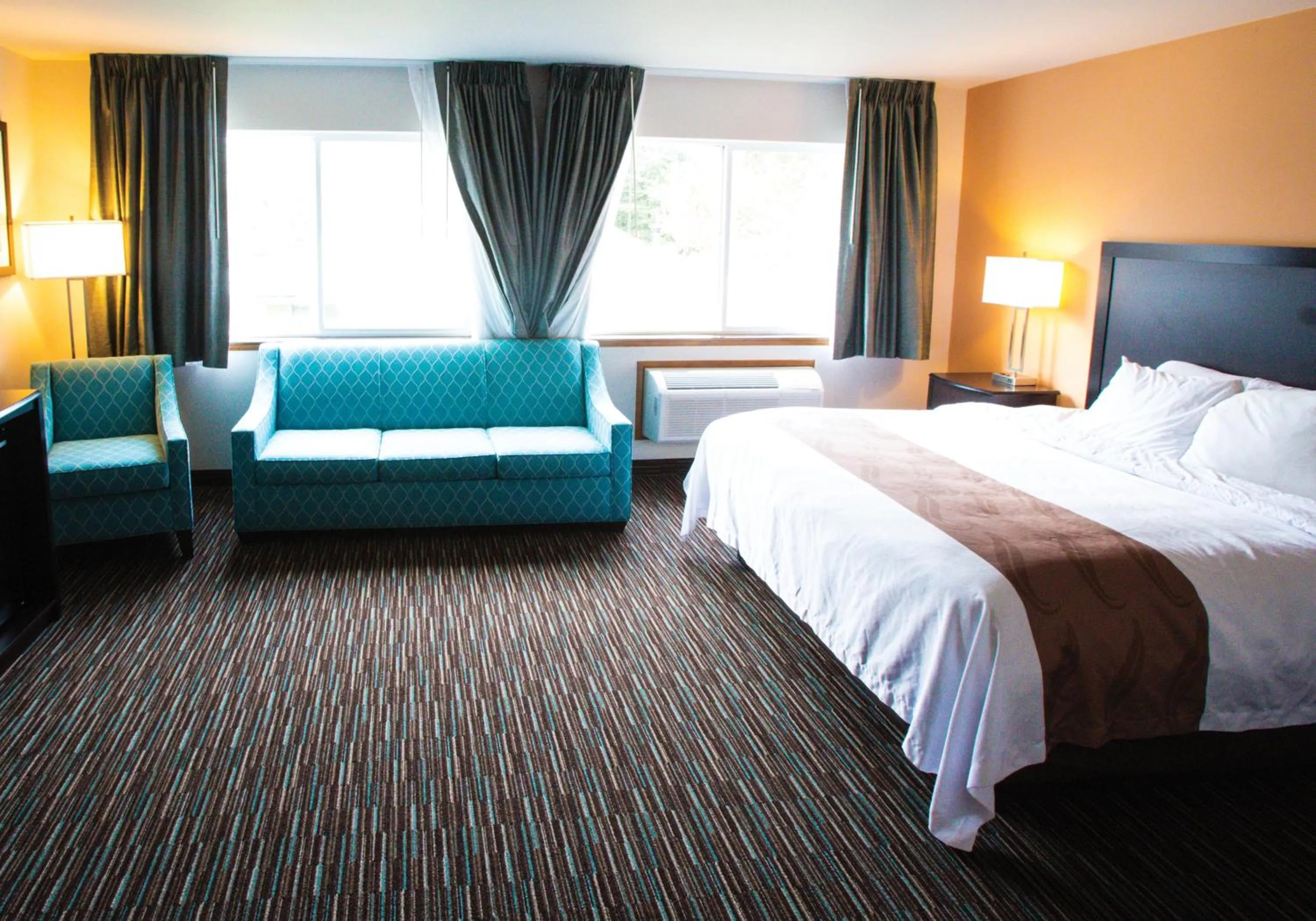 Bed in Cottage Grove Inn