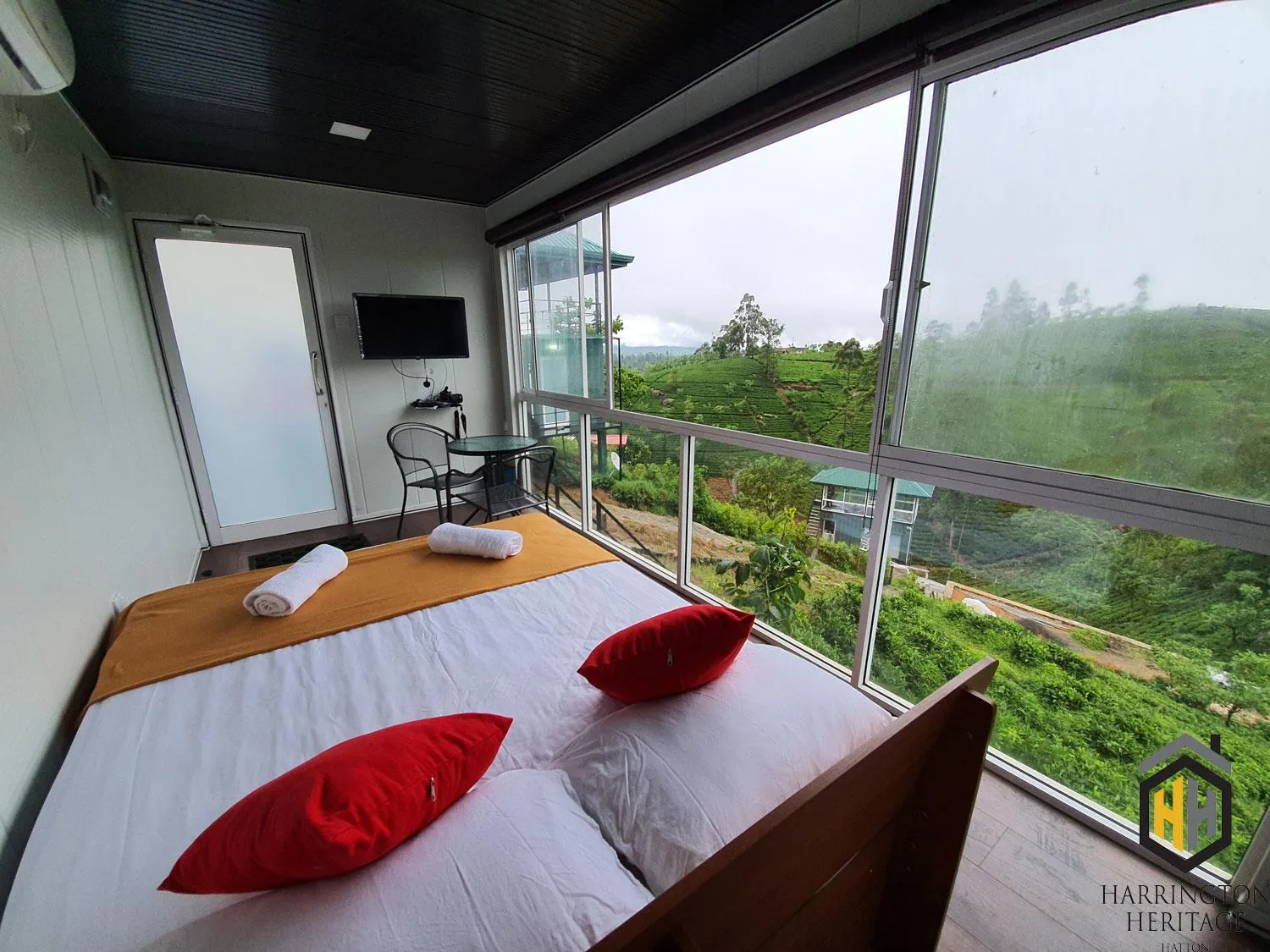 Garden view, Bed in Harrington Heritage