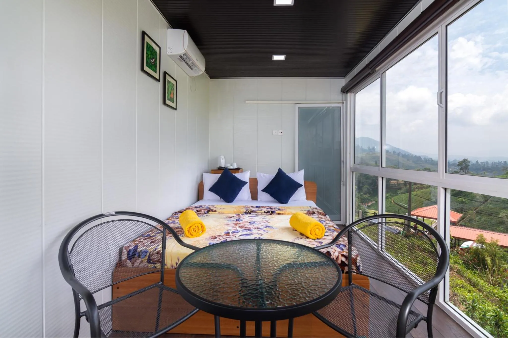 Decorative detail in Harrington Heritage