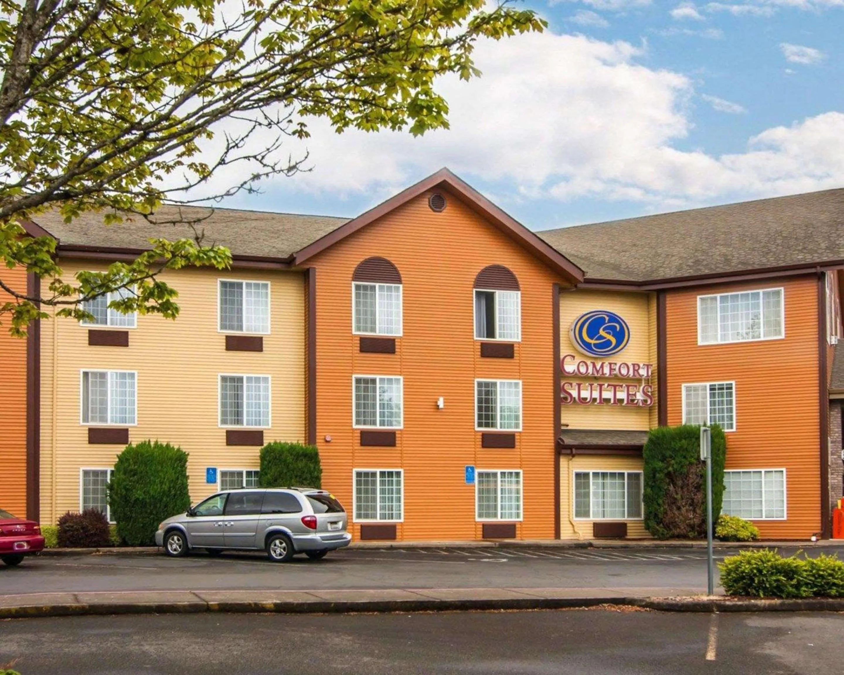 Property building in Comfort Suites Corvallis