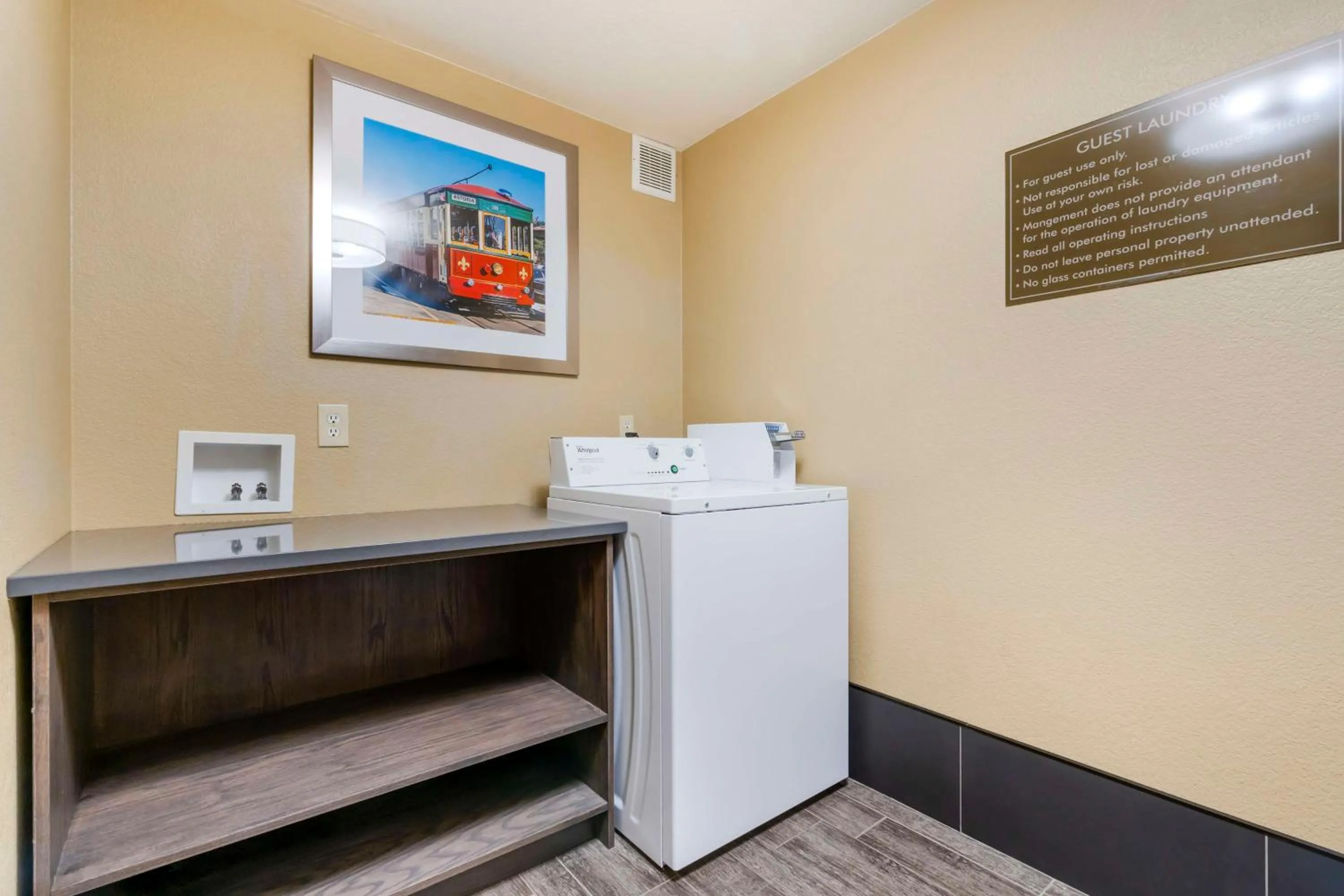 laundry in Best Western Columbia River Waterfront Hotel Astoria