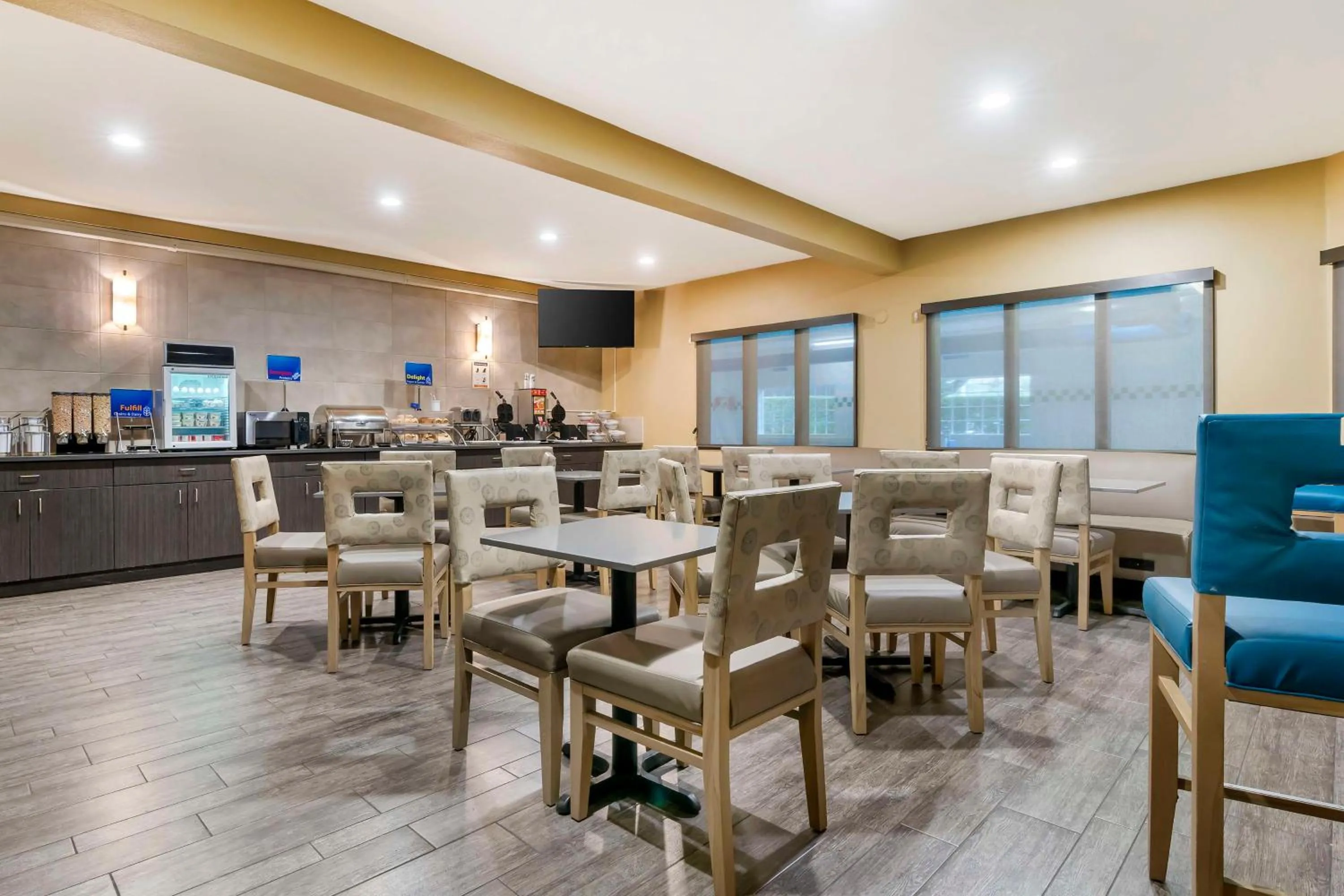 Breakfast in Best Western Columbia River Waterfront Hotel Astoria