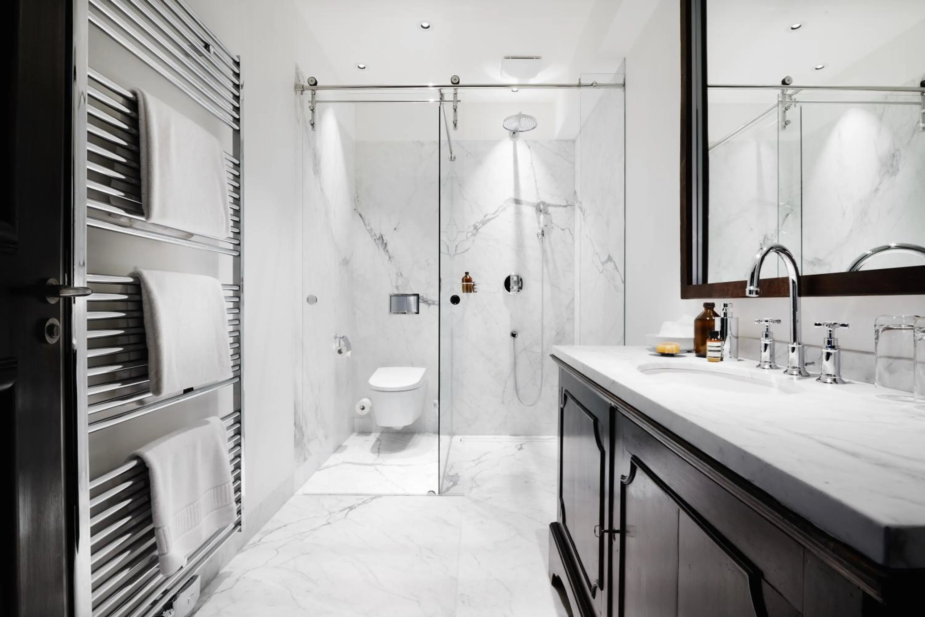 Shower in Hotel PURS