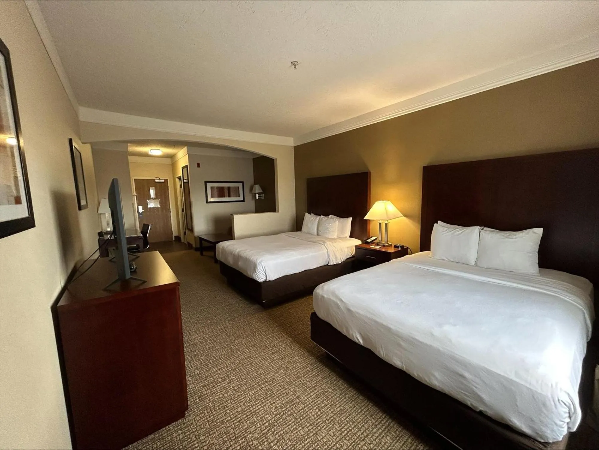Bedroom, Bed in Comfort Suites Linn County Fairground and Expo