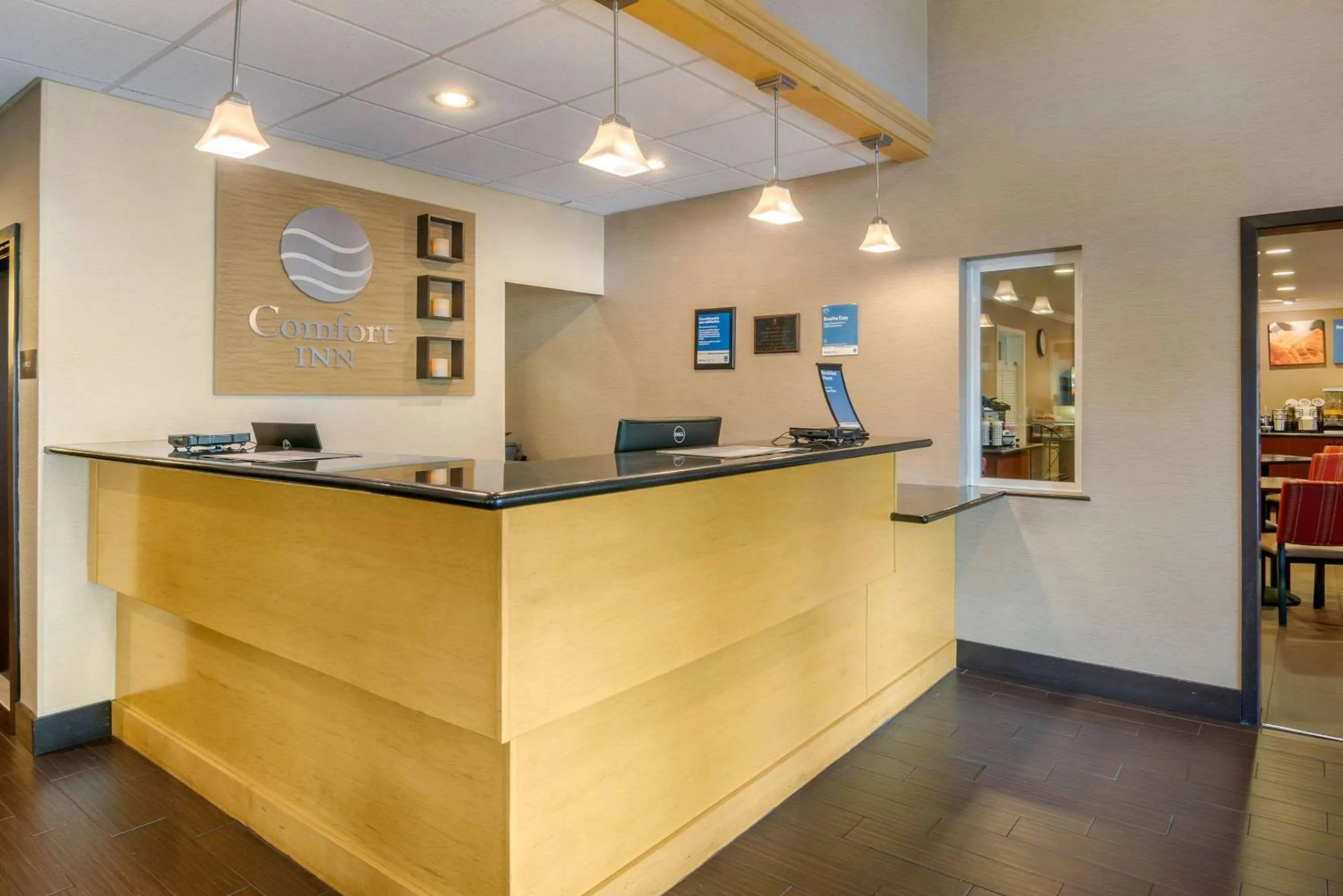 Lobby or reception in Comfort Inn Columbia Gorge