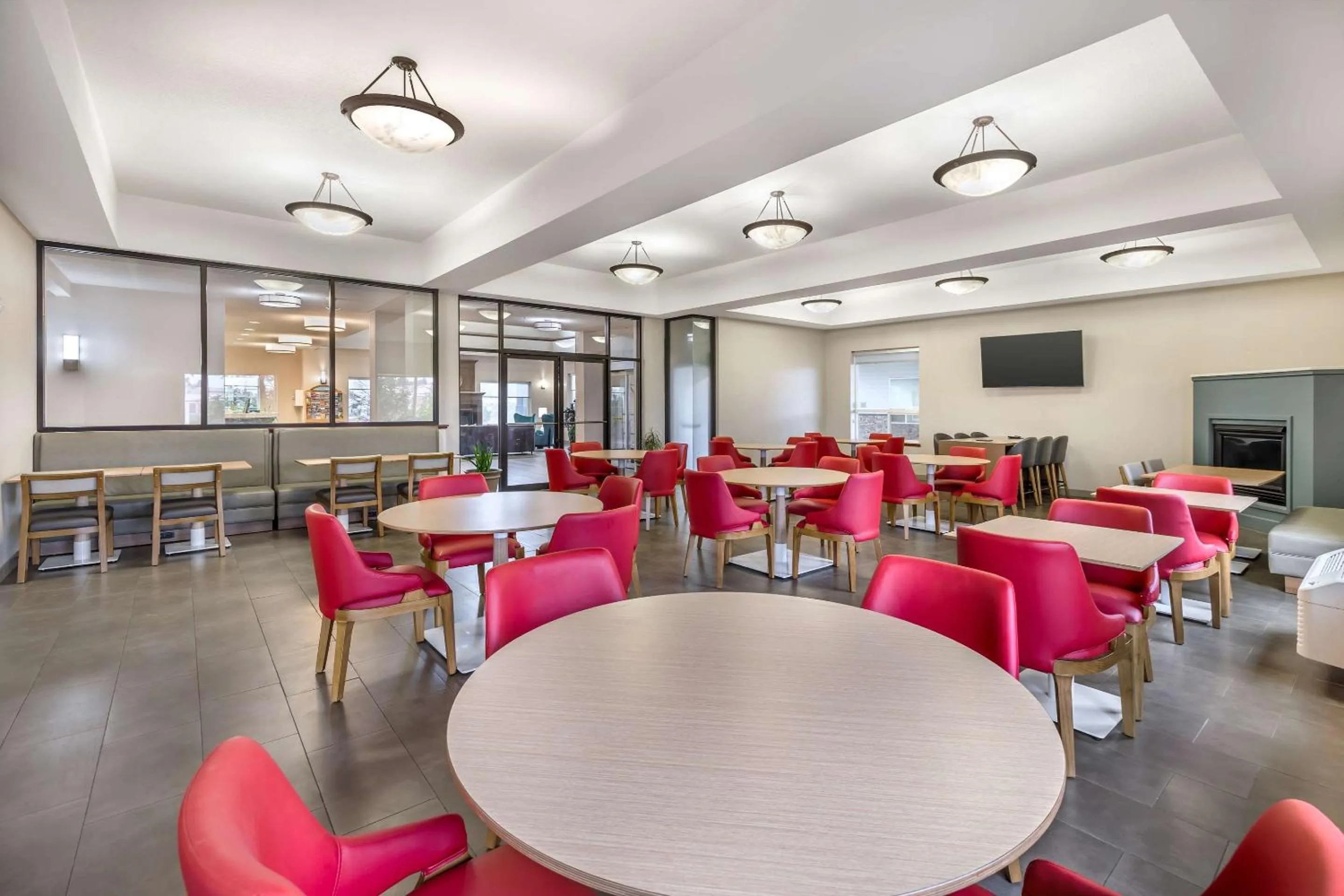 Breakfast in Comfort Suites Redmond Airport