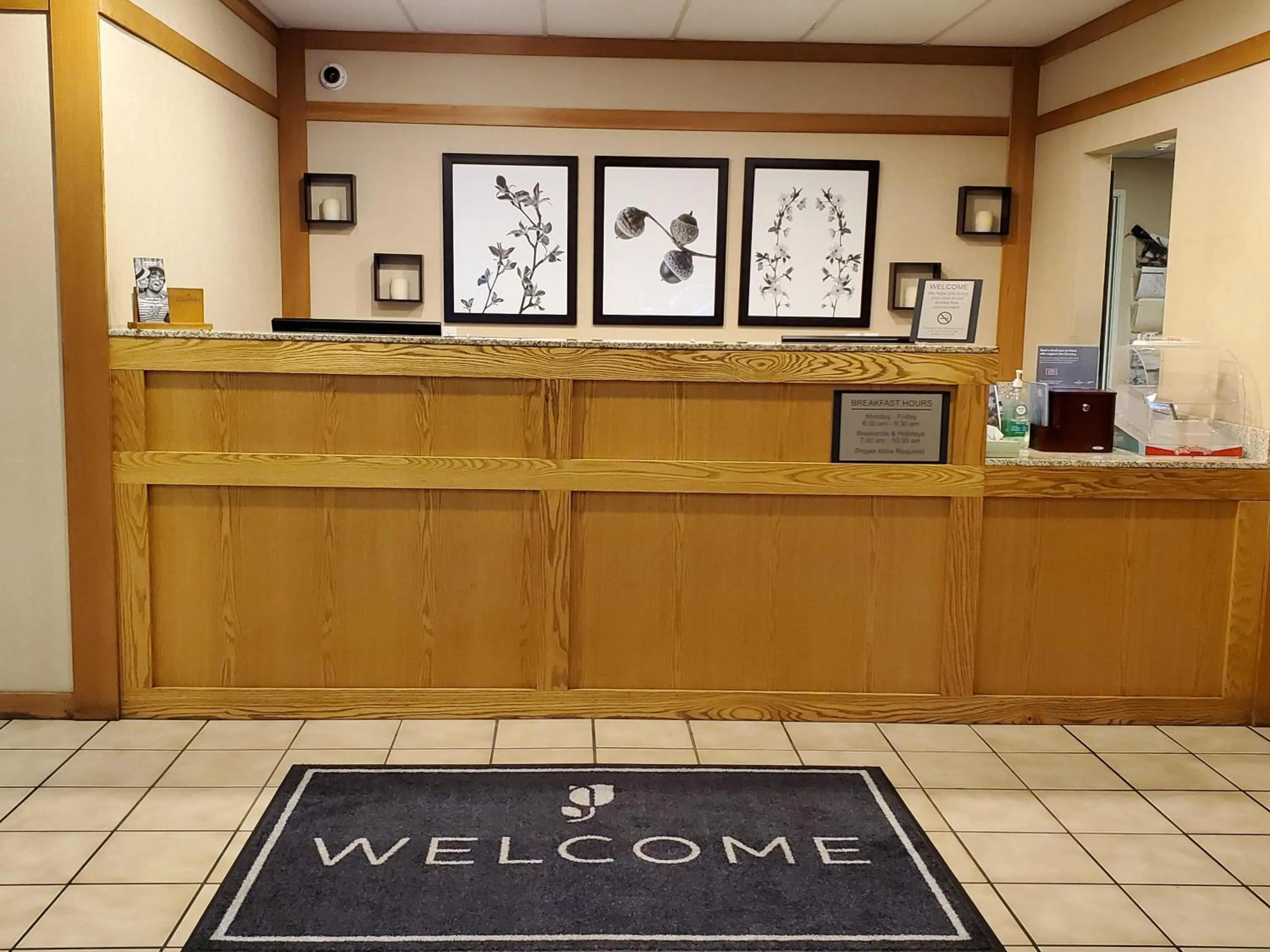 Facade/entrance in Country Inn & Suites by Radisson, Bend, OR