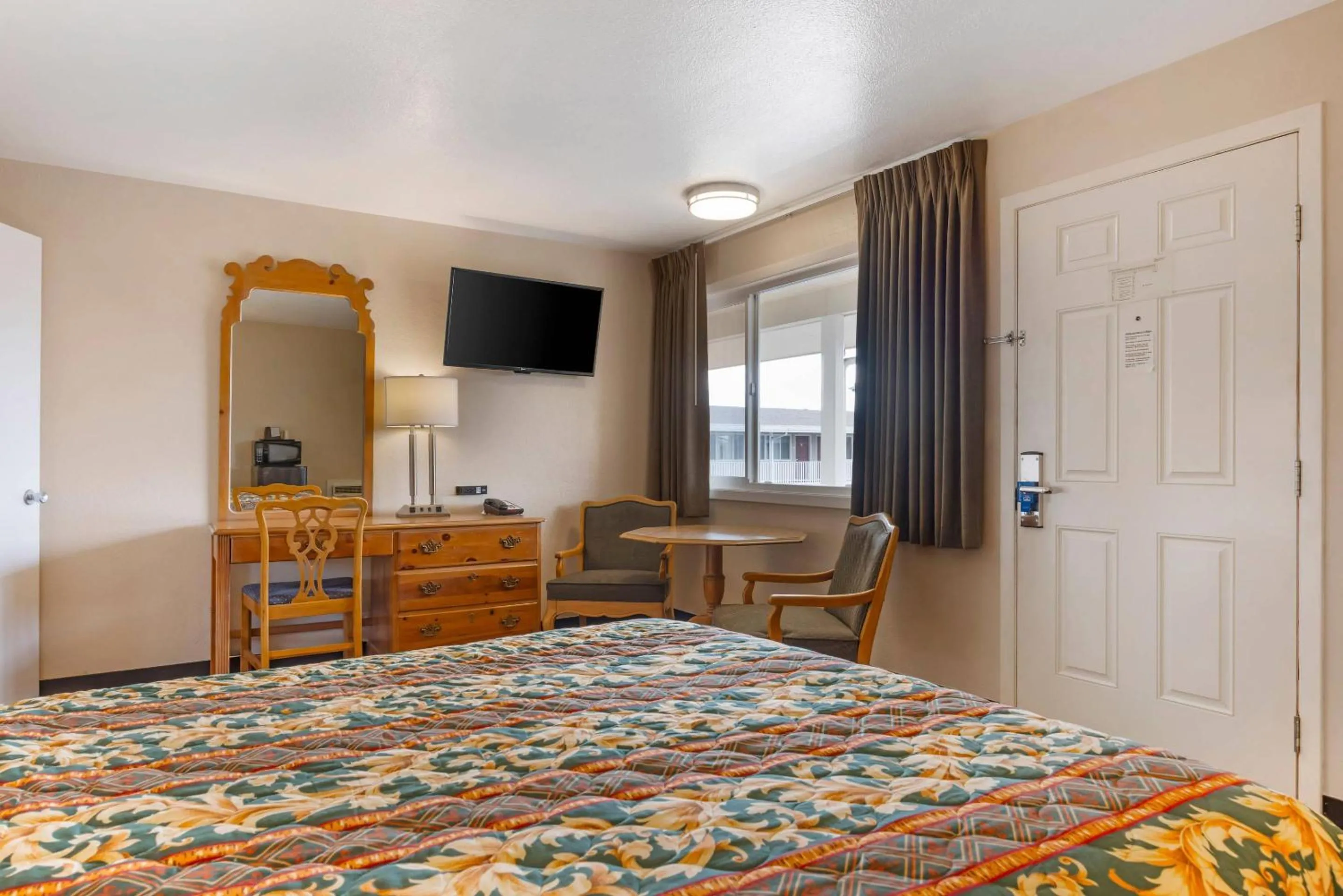 Bedroom, Bed in Rodeway Inn Albany