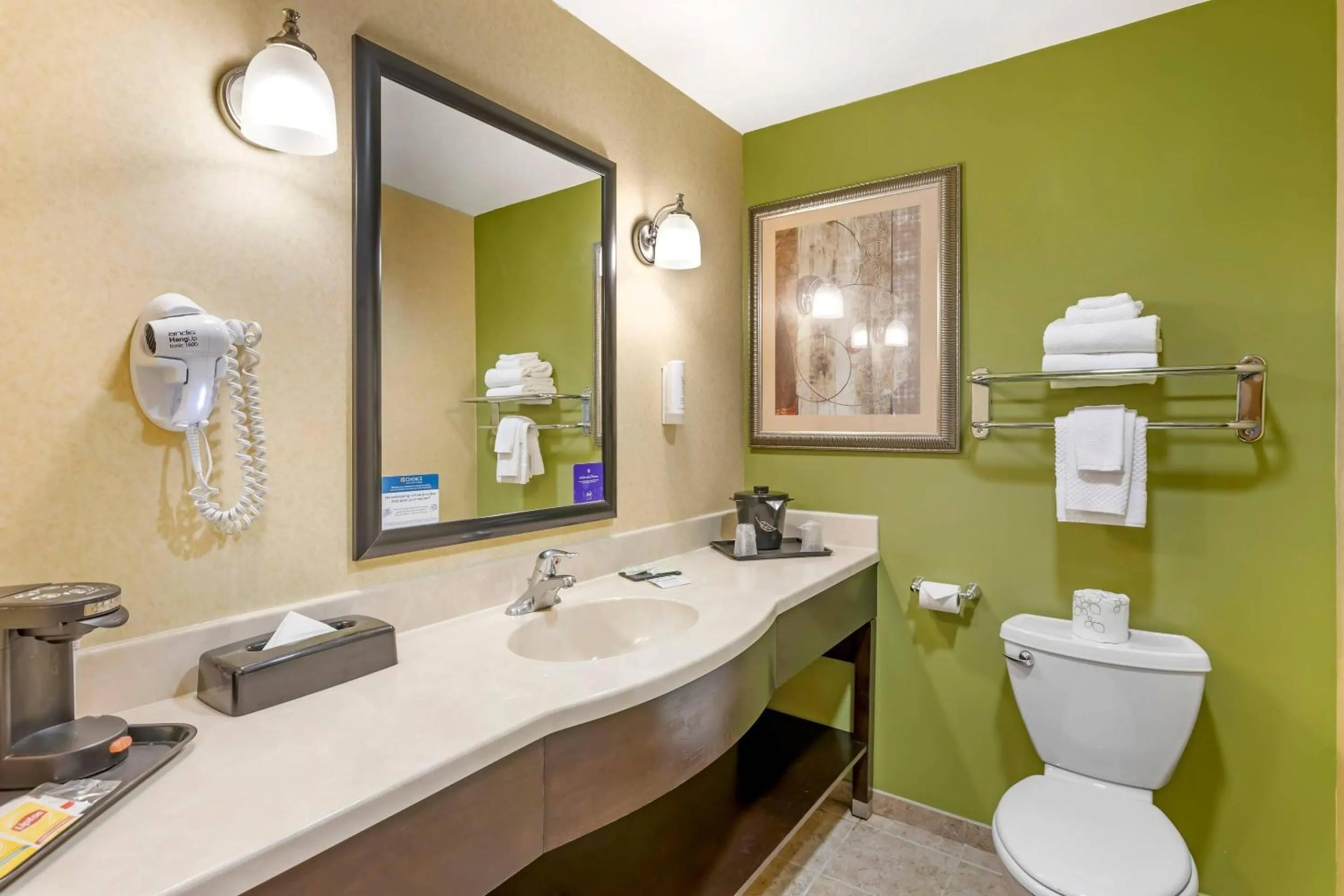 Bedroom in Sleep Inn & Suites Redmond