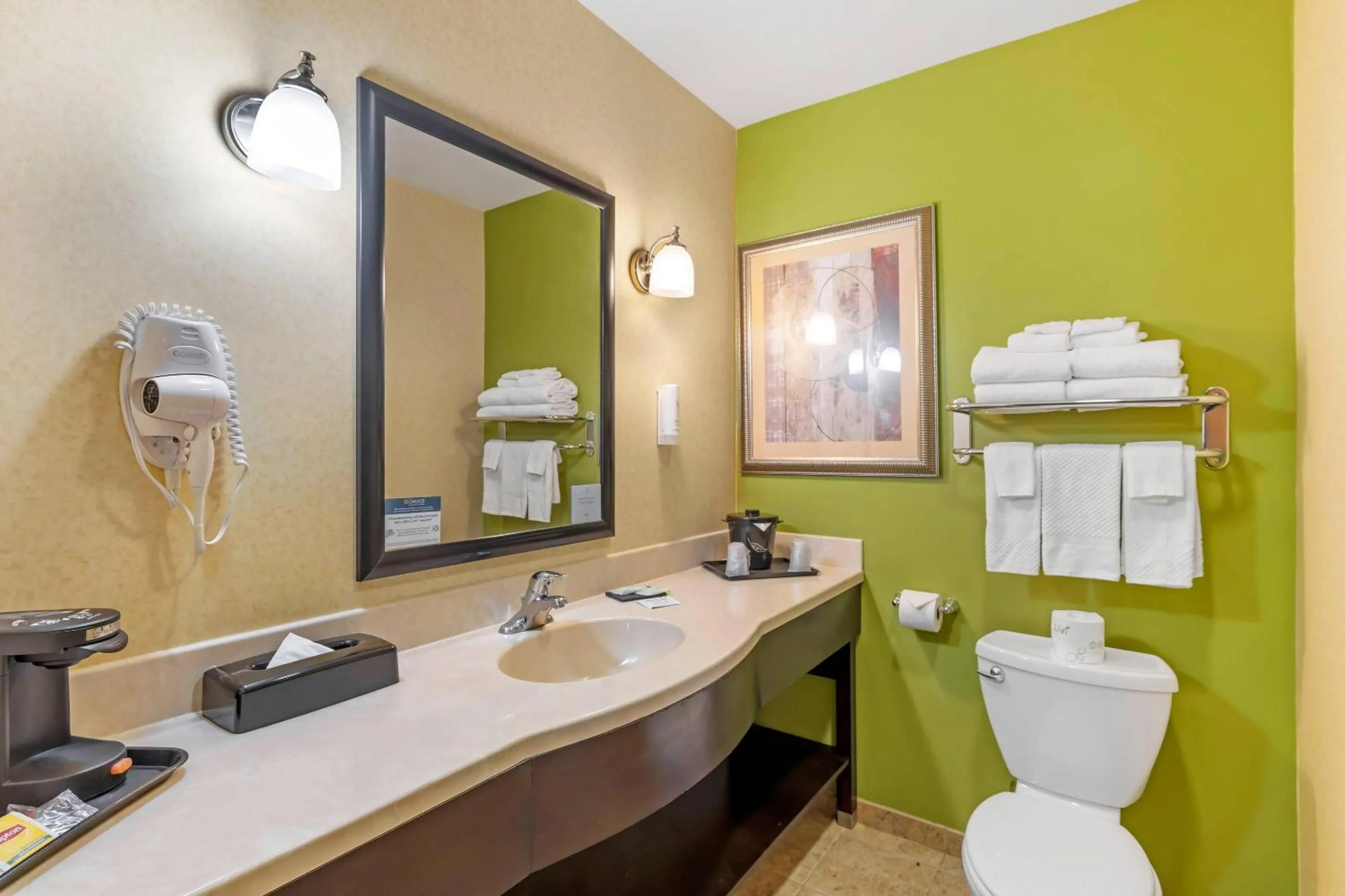 Bedroom in Sleep Inn & Suites Redmond