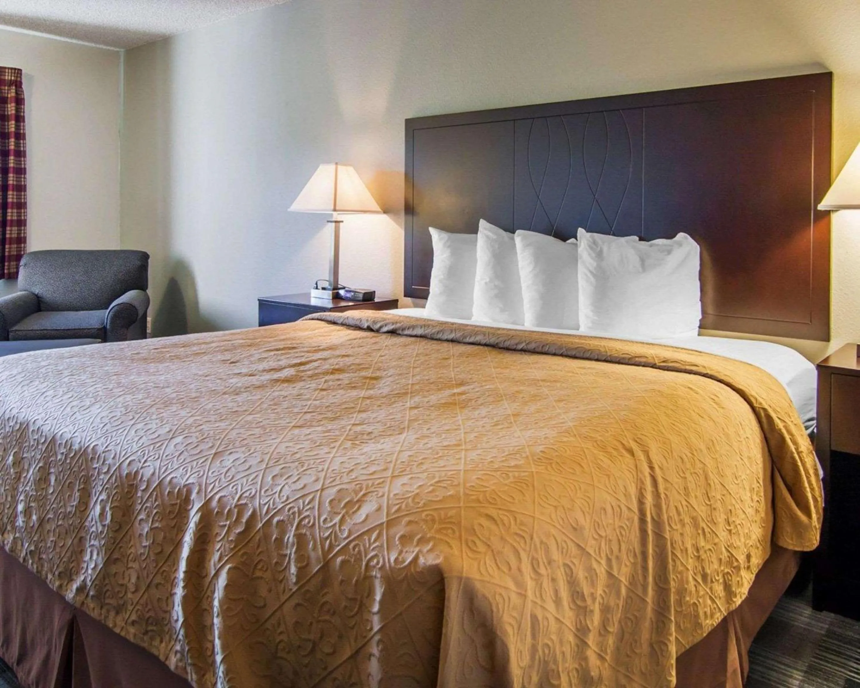 Photo of the whole room in Quality Inn Tigard Portland Southwest