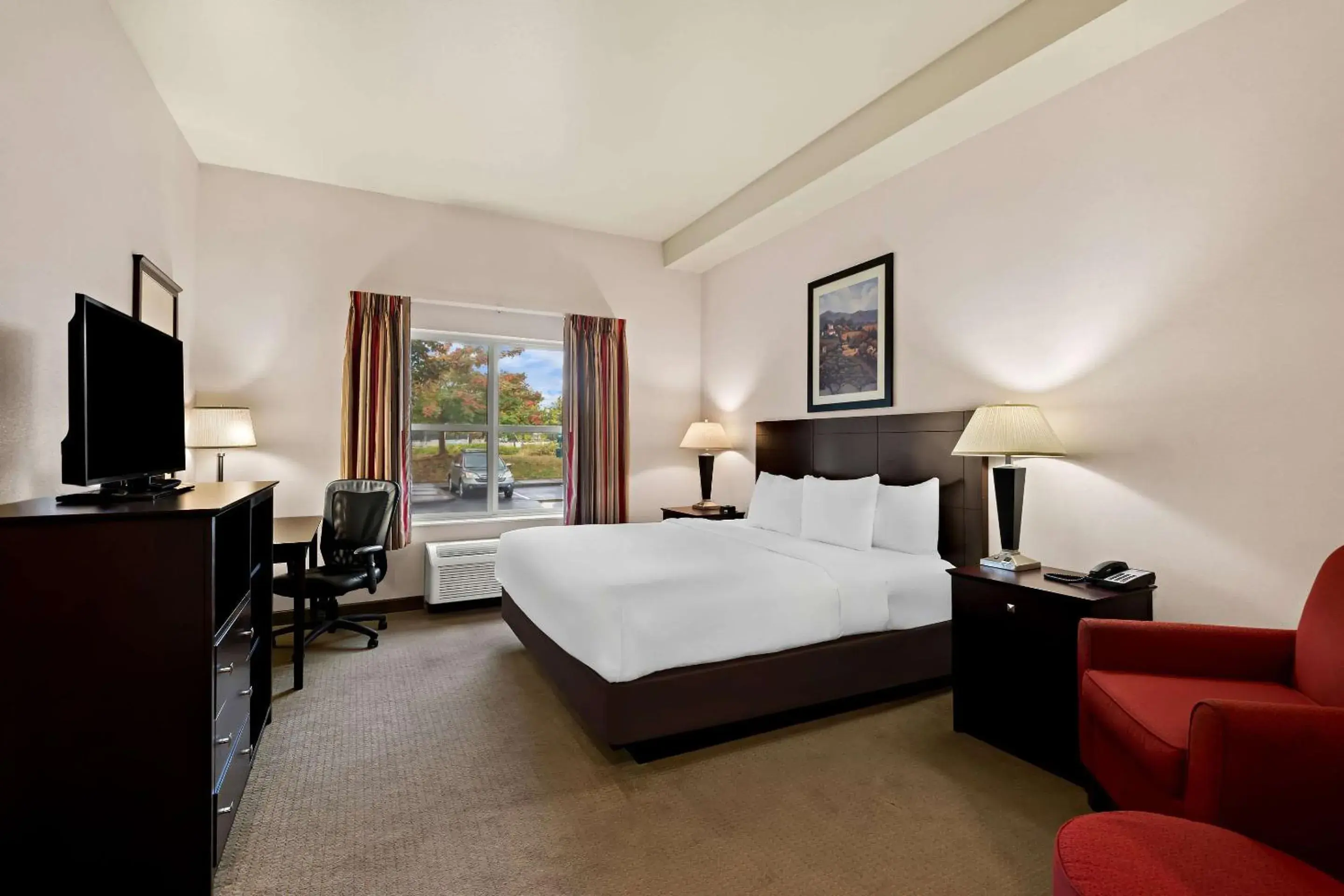 King Room - Non-Smoking in Comfort Inn & Suites Creswell King Room - Non-Smoking in Comfort Inn & Suites Creswell