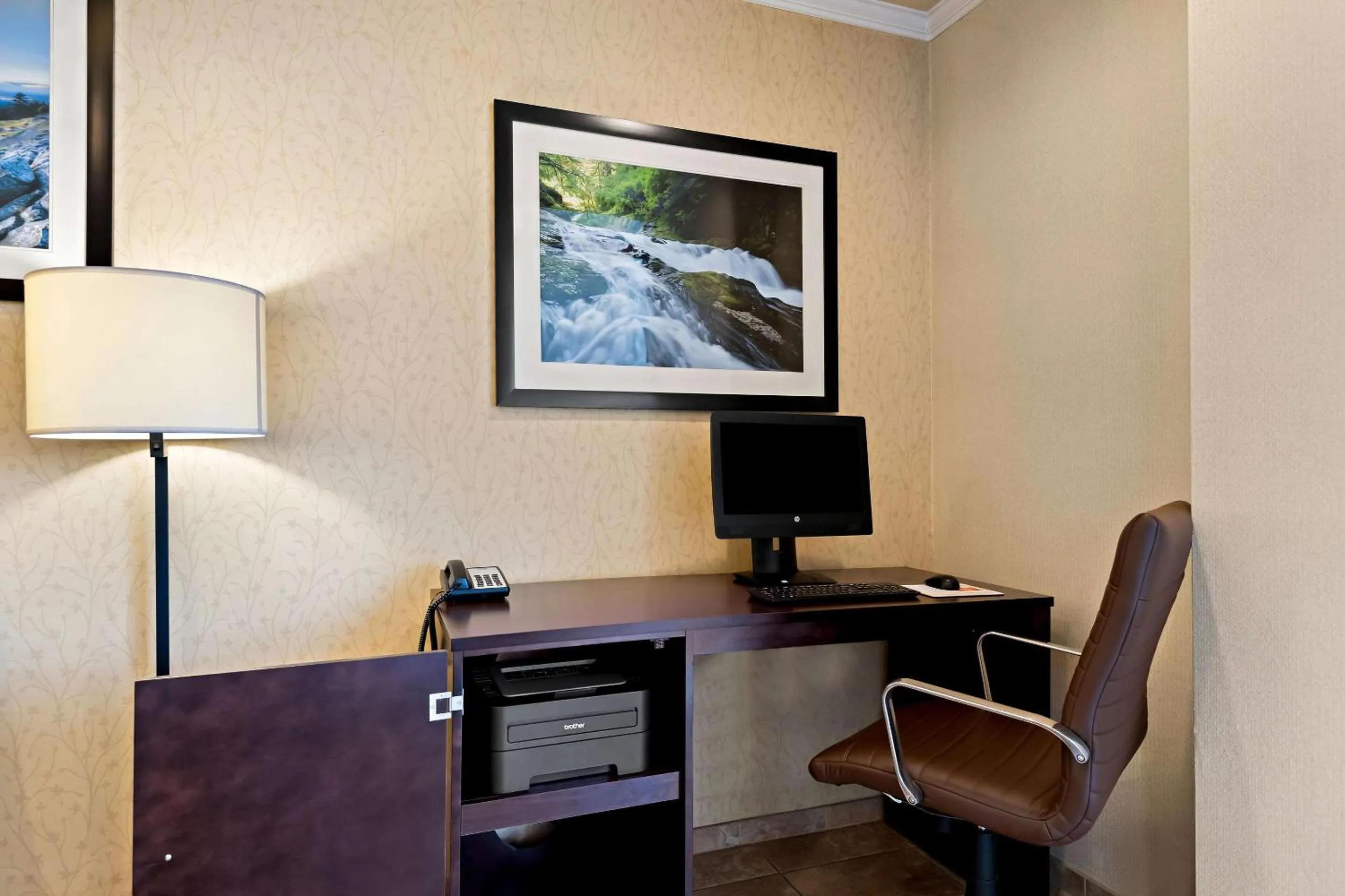 Lobby or reception in Comfort Inn & Suites Creswell