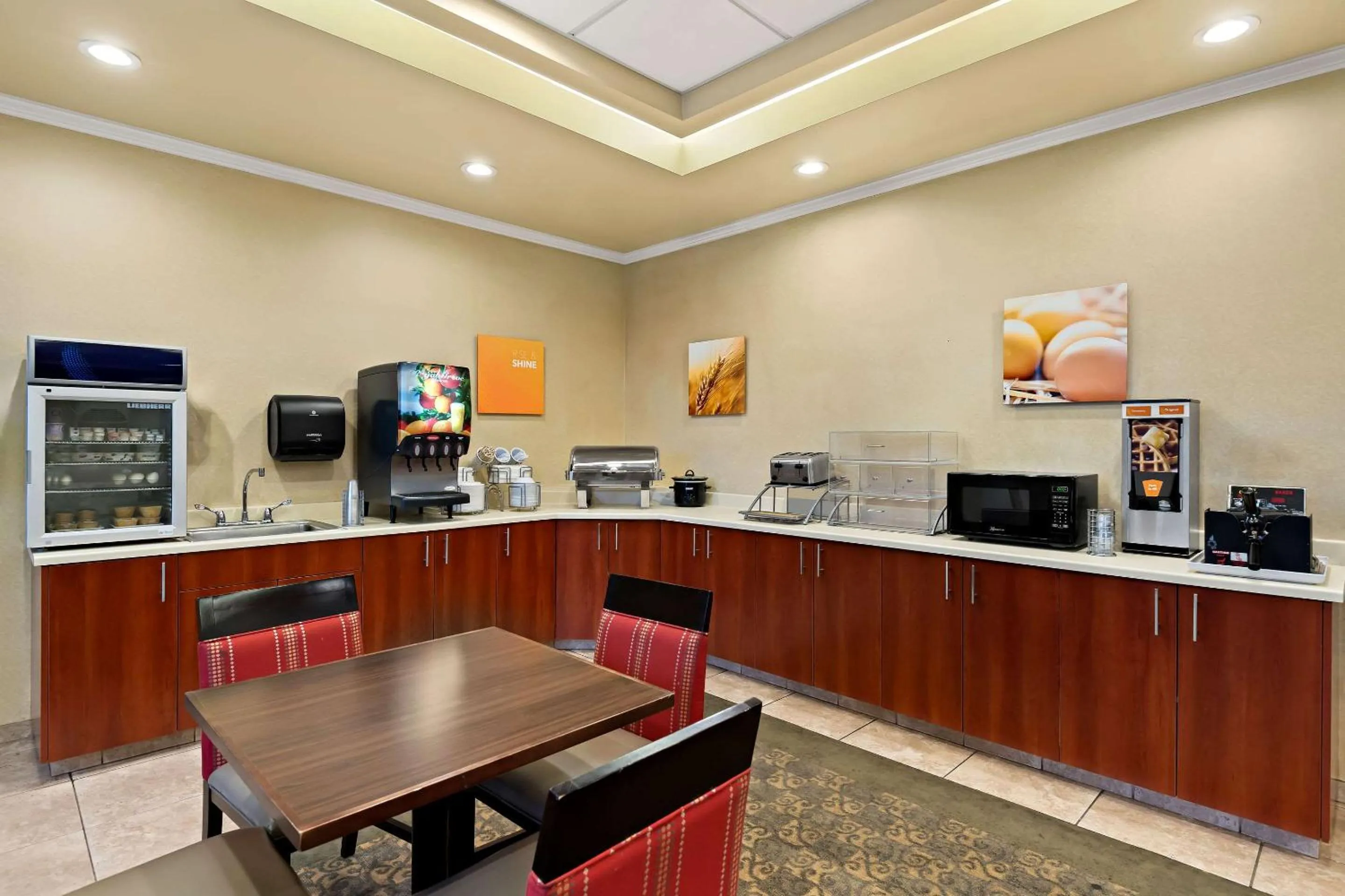 Breakfast in Comfort Inn & Suites Creswell