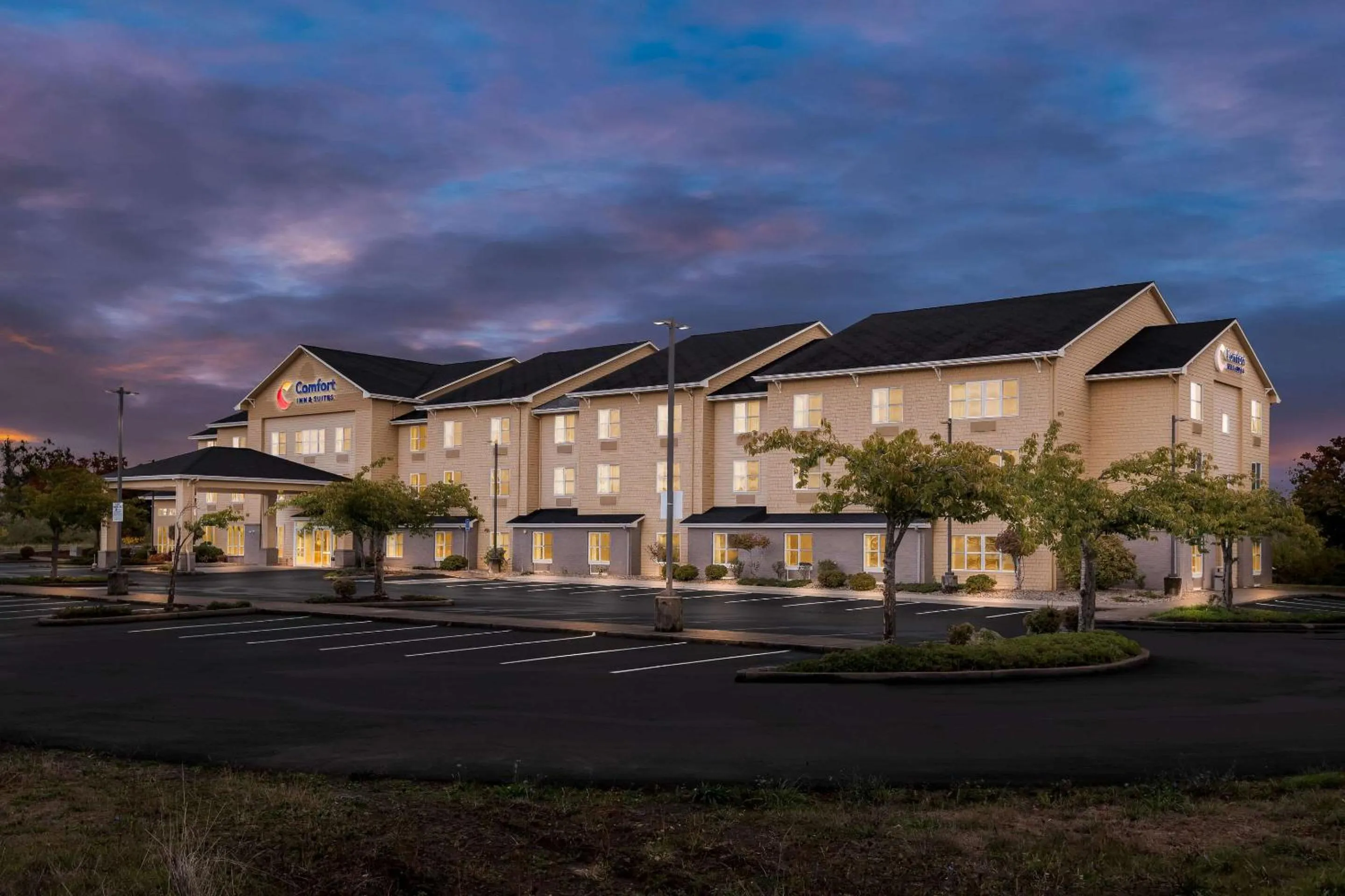 Property building in Comfort Inn & Suites Creswell