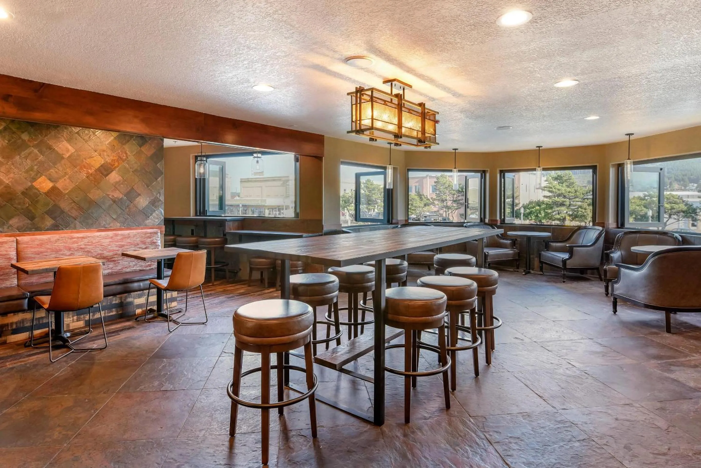 Breakfast in Kathryn Riverfront Inn, an Ascend Collection Hotel