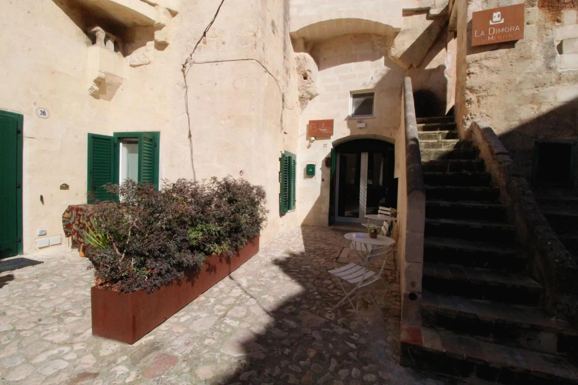 Property building in Il Casale di Maria