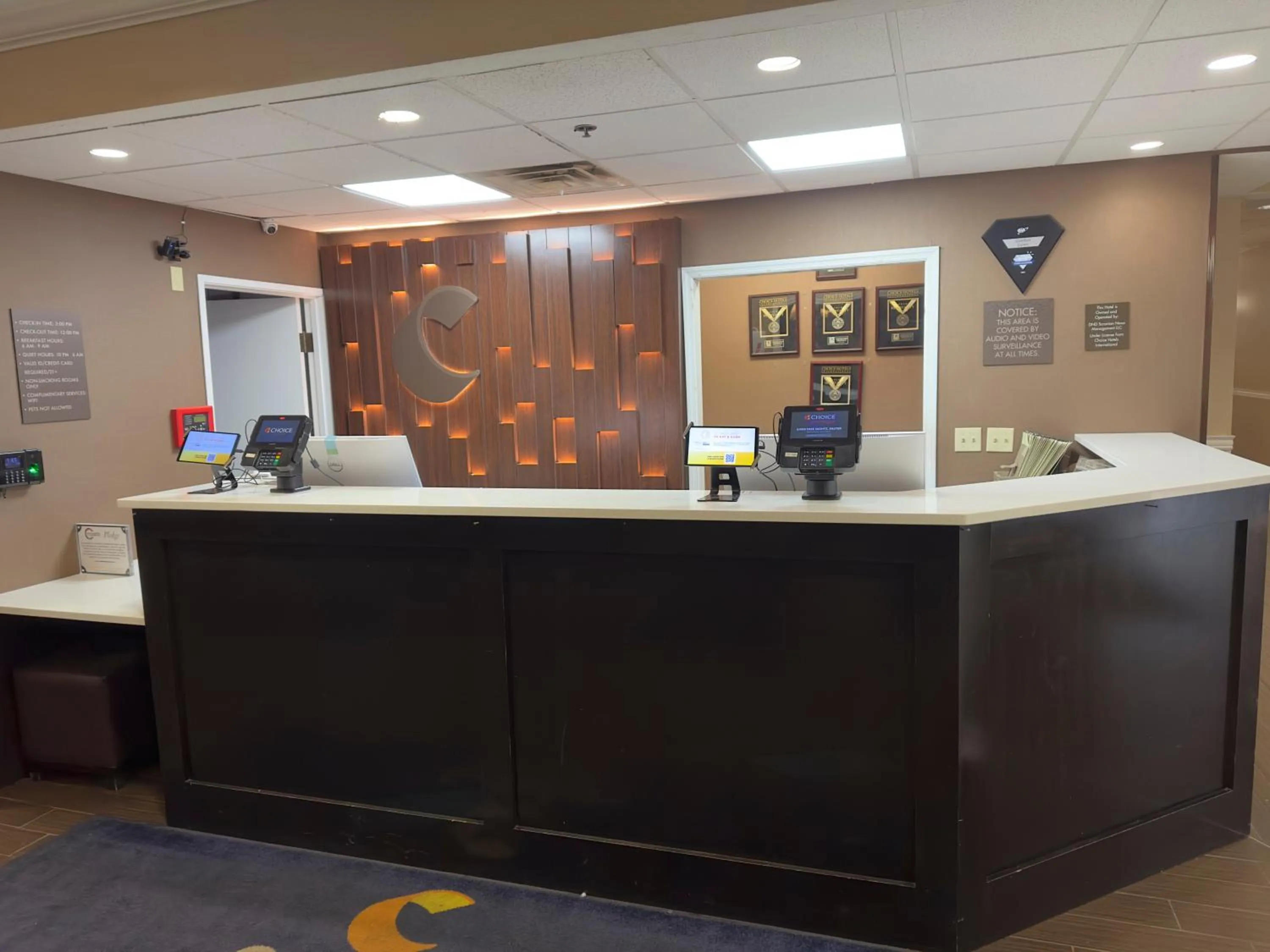 Lobby or reception in Comfort Suites Scranton near Montage Mountain