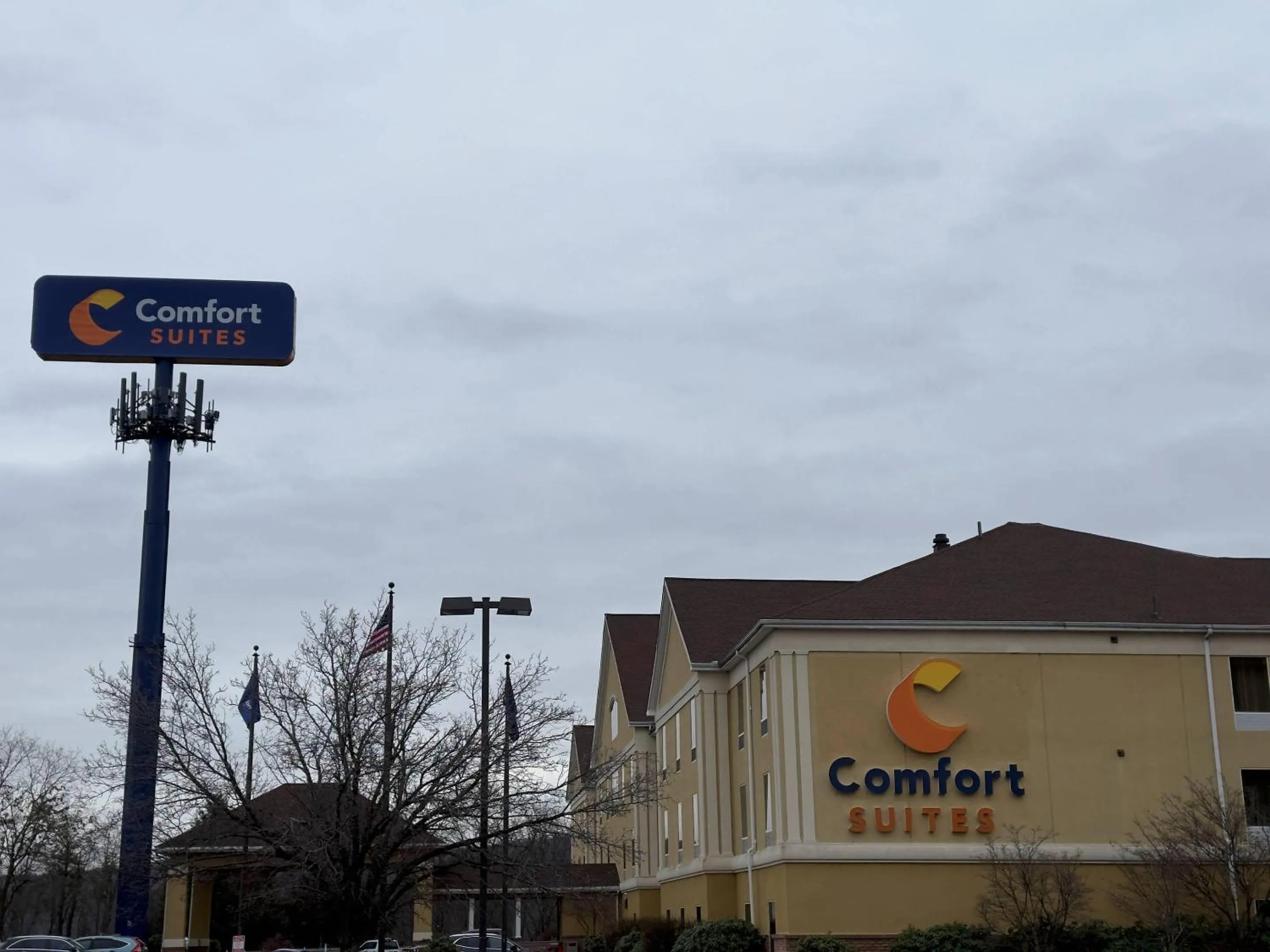 Property building in Comfort Suites Scranton near Montage Mountain
