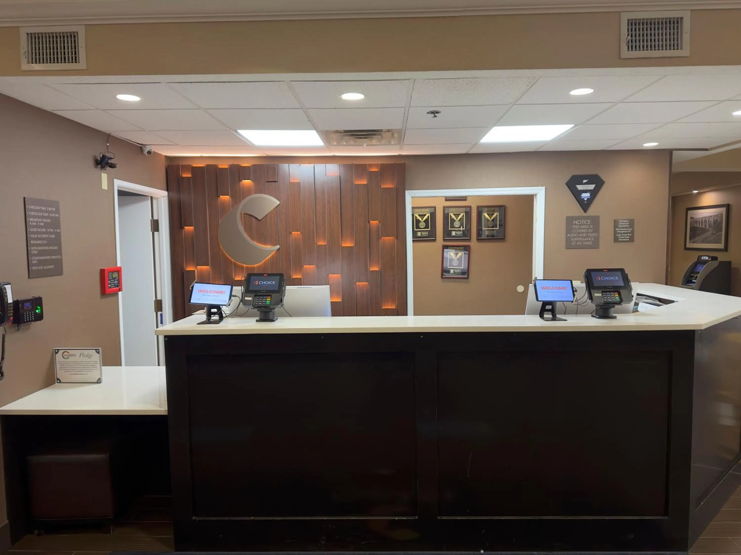 Lobby or reception in Comfort Suites Scranton near Montage Mountain