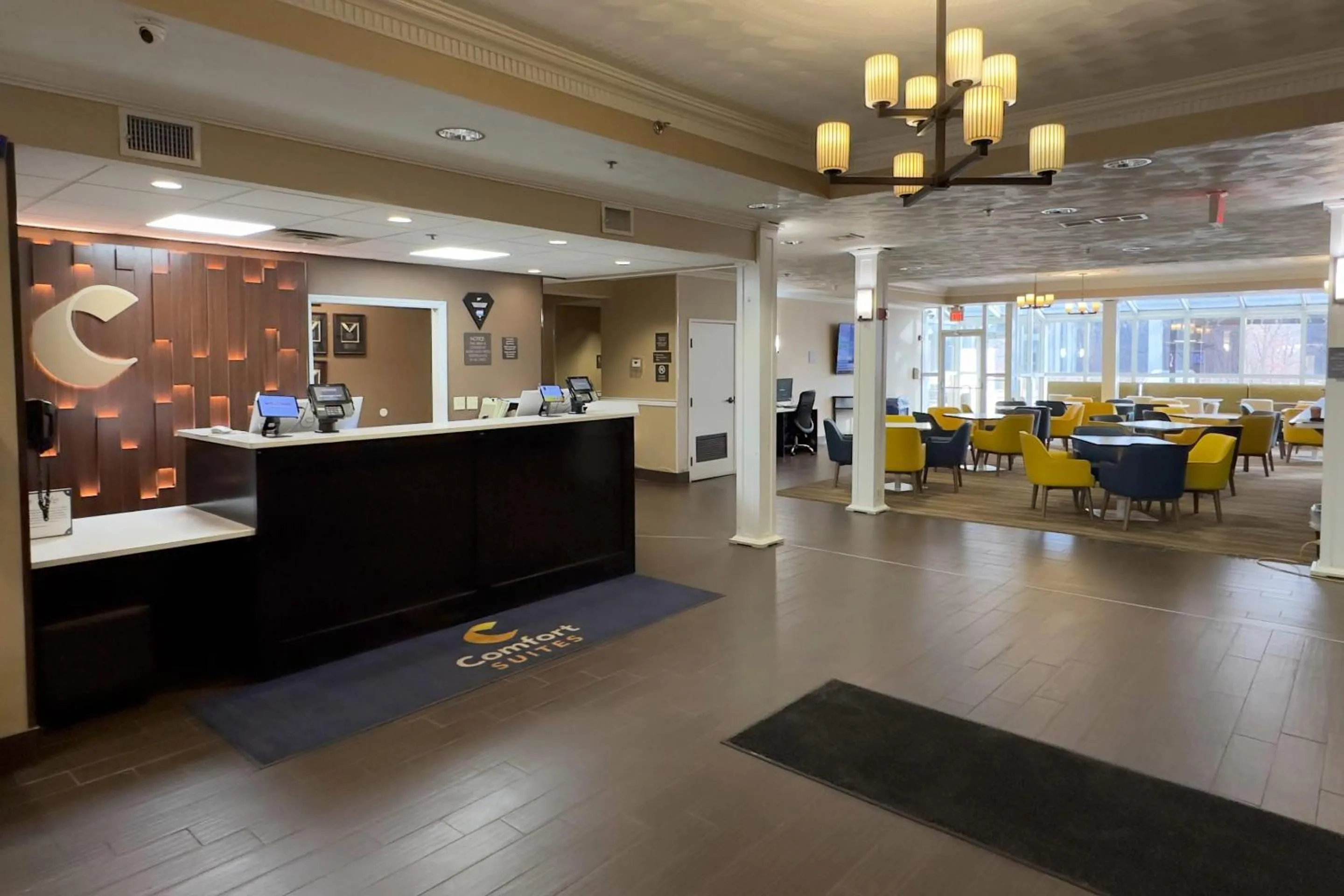 Lobby or reception in Comfort Suites Scranton near Montage Mountain