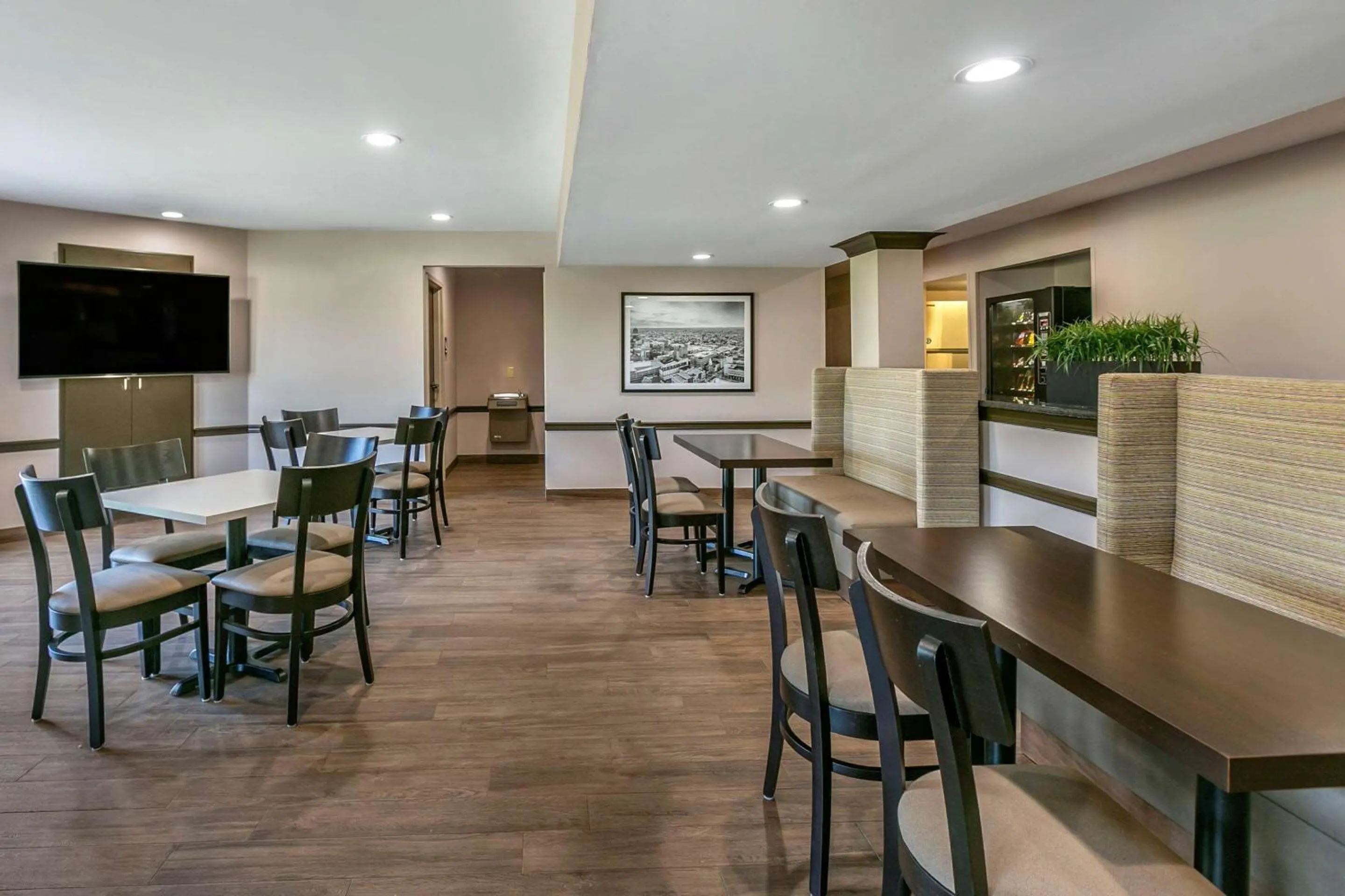 Restaurant/places to eat in Sleep Inn Allentown-Fogelsville