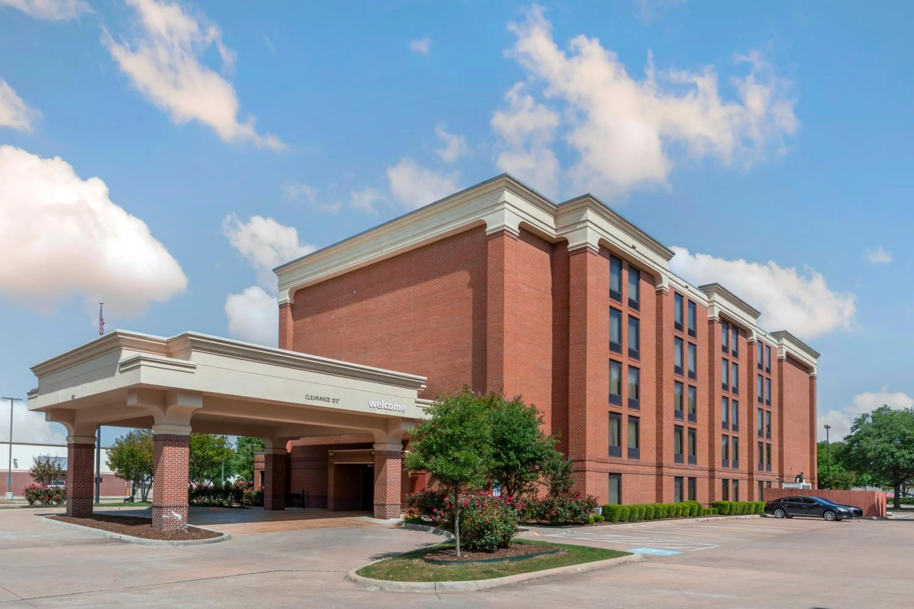 Property building in Comfort Inn Plano-Dallas