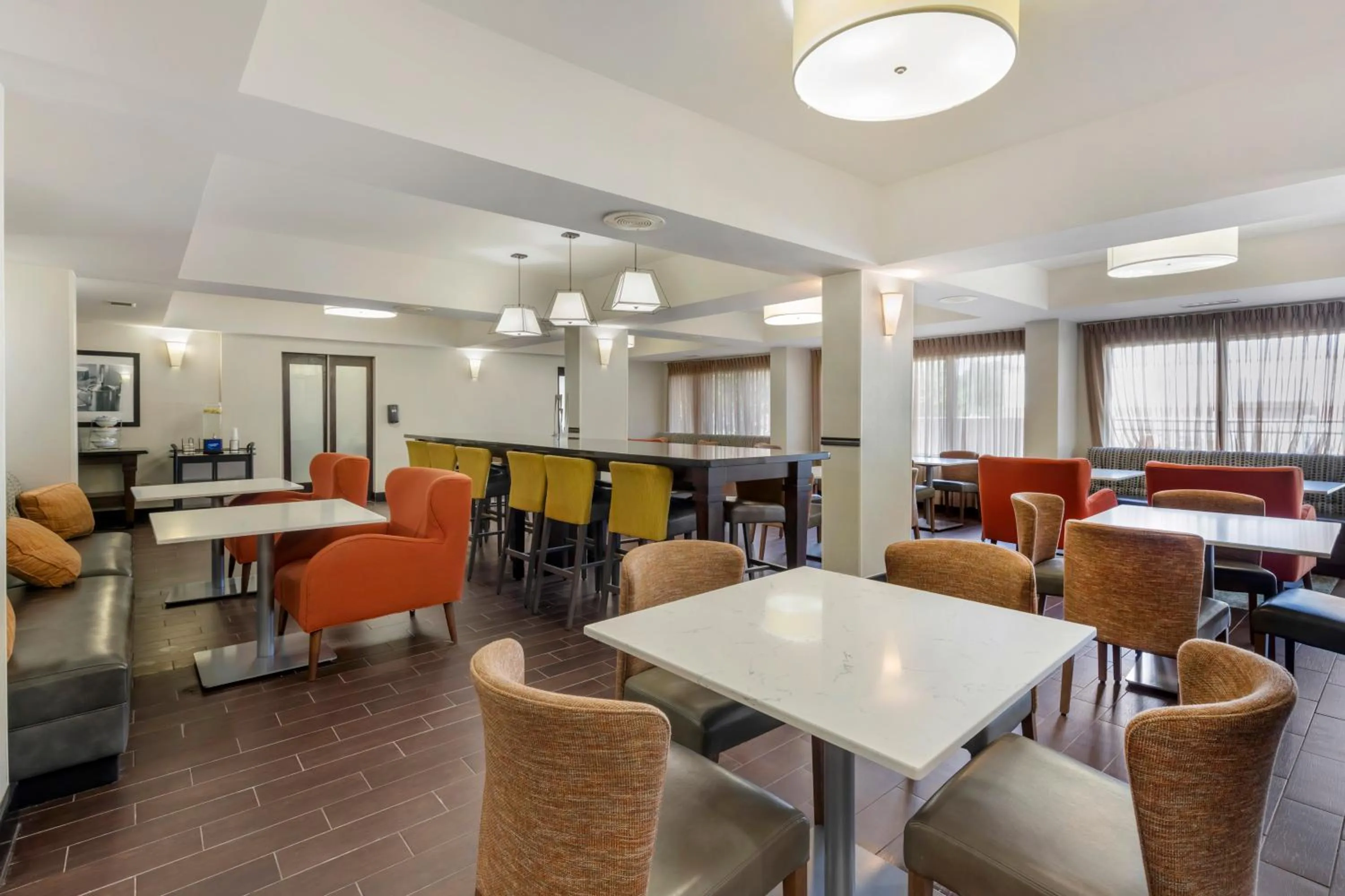 Restaurant/places to eat in Comfort Inn Plano-Dallas